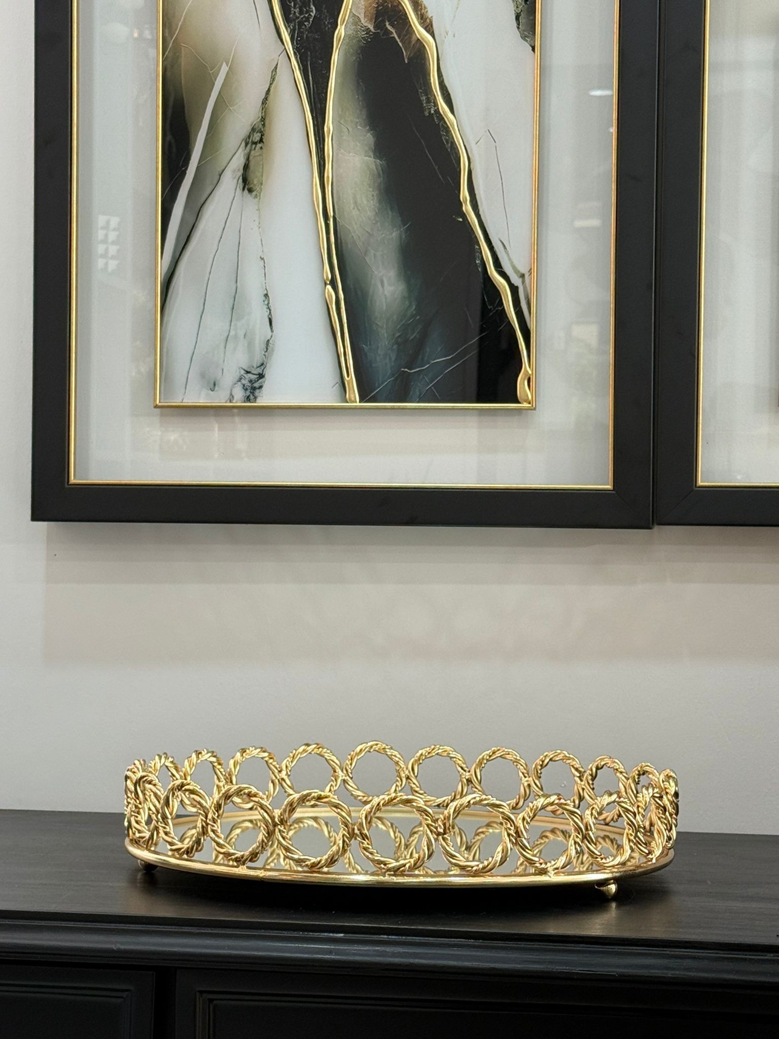 Gold Halkalı Burgu Yuvarlak Tepsi