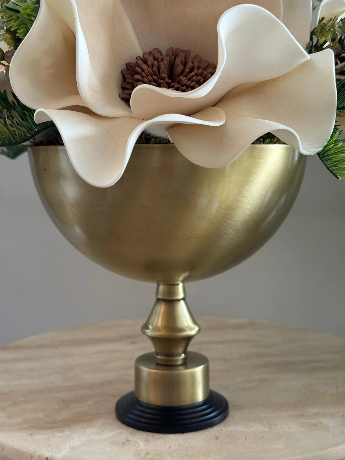 Eskitme Kare Ayaklı Vazoda Lateks Çiçek Aranjman 