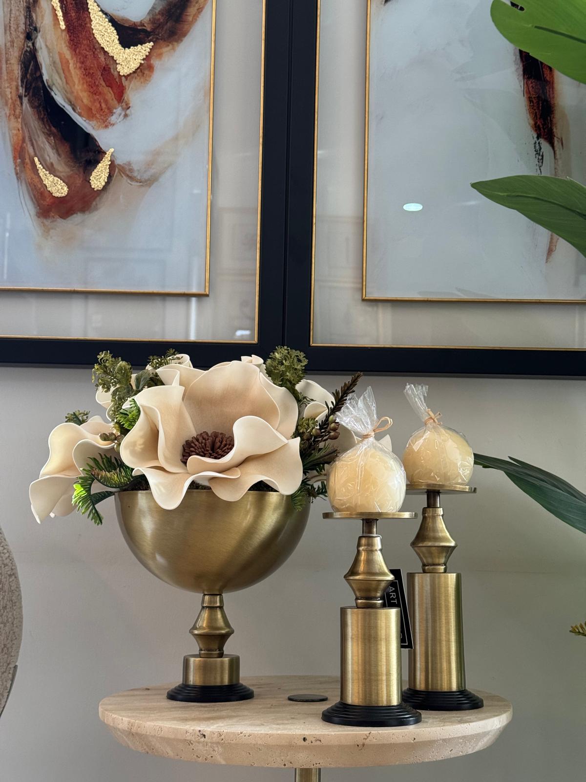 Eskitme Kare Ayaklı Vazoda Lateks Çiçek Aranjman 