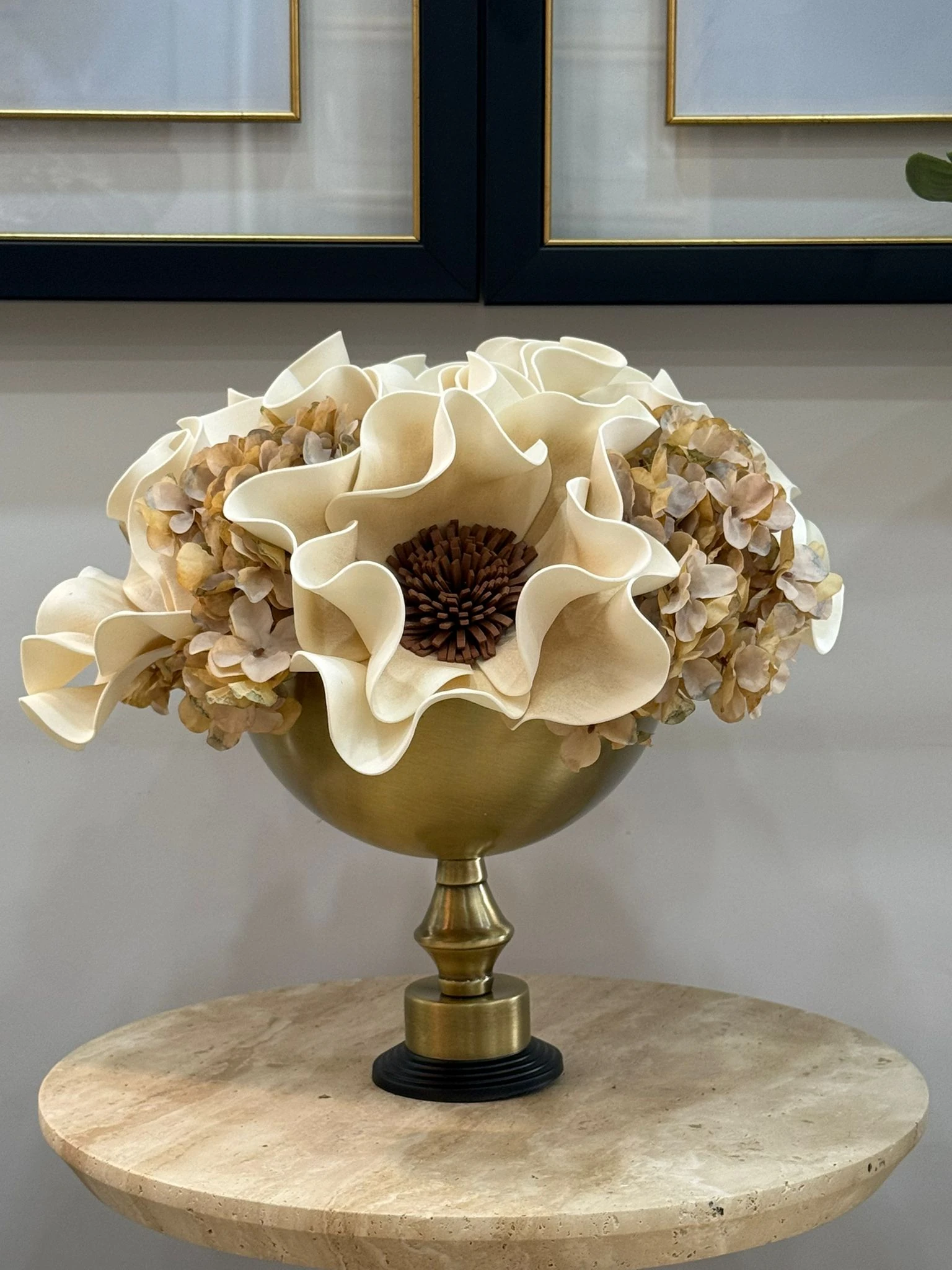 Eskitme Ayaklı Vazoda Lateks Ortanca Çiçek Aranjman 