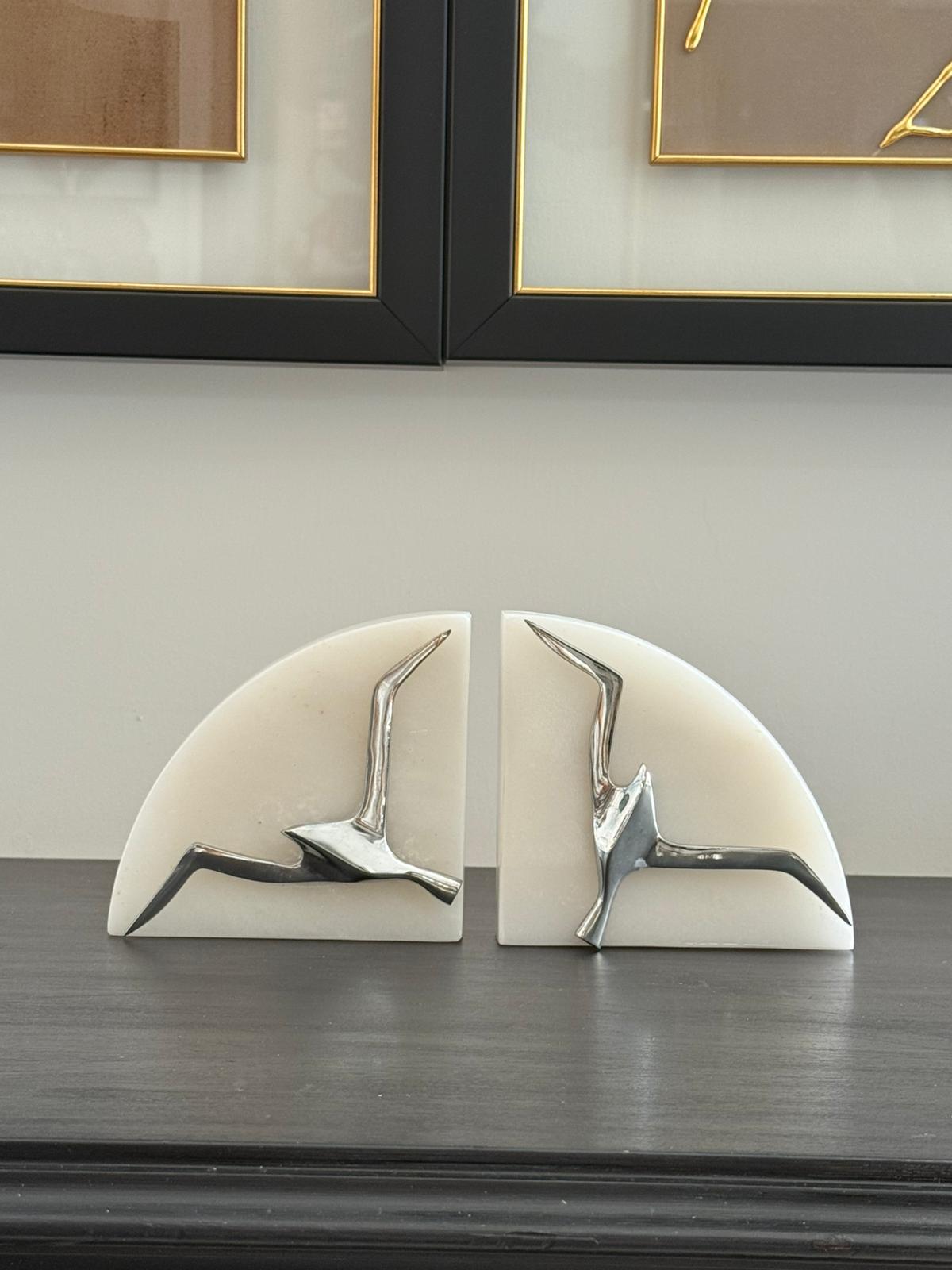 Mermer Martı Detaylı Kitap Tutacağı 