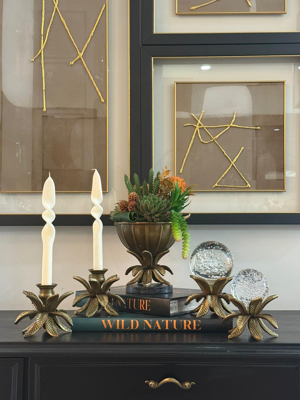 Eskitme Döküm İthal Çiçek Ayaklı Vazoda Sukulent Çiçek Aranjman 