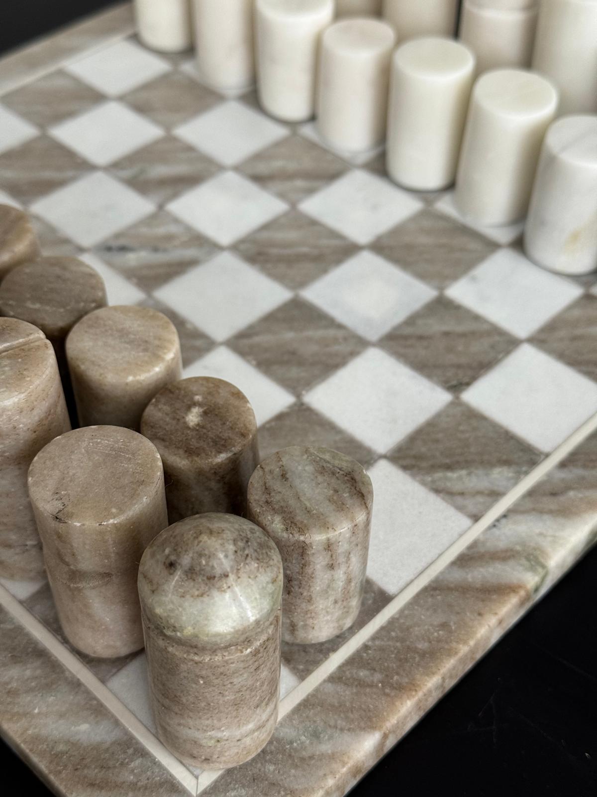 Mermer Beyaz Bej Satranç Takımı