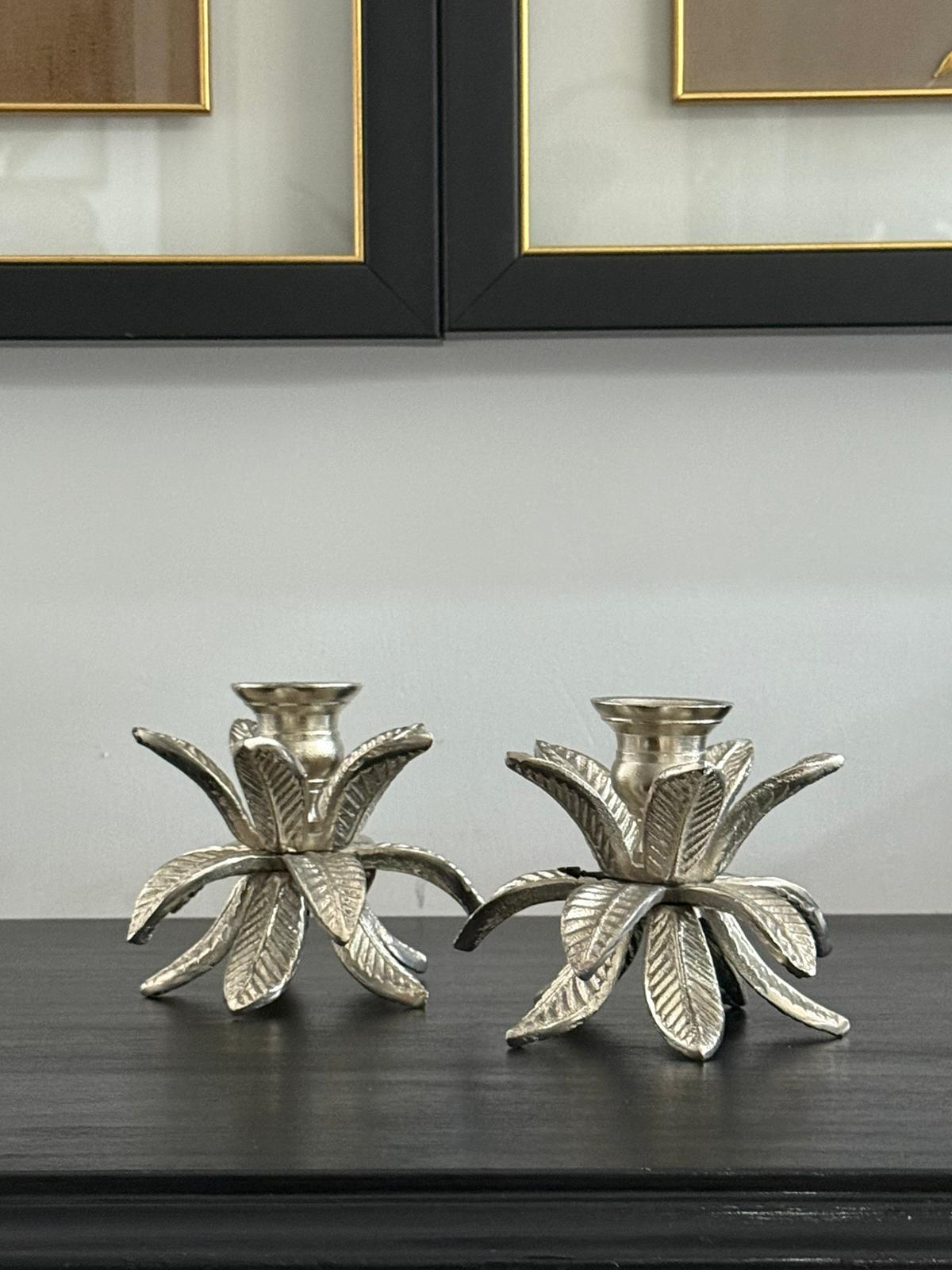 Döküm Gümüş Çiçek Ayaklı Mumluk 2li 