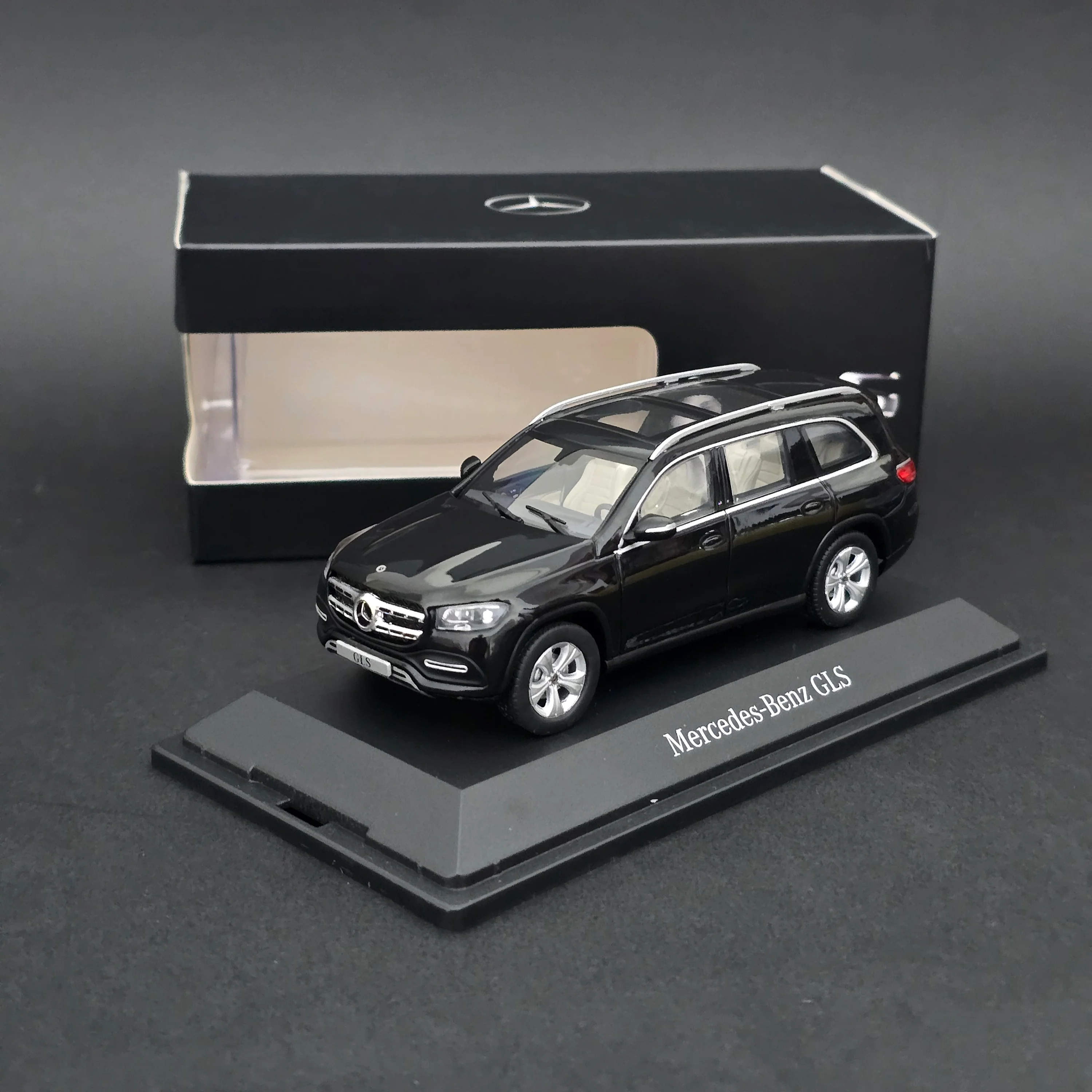 1/43 Mercedes GLS