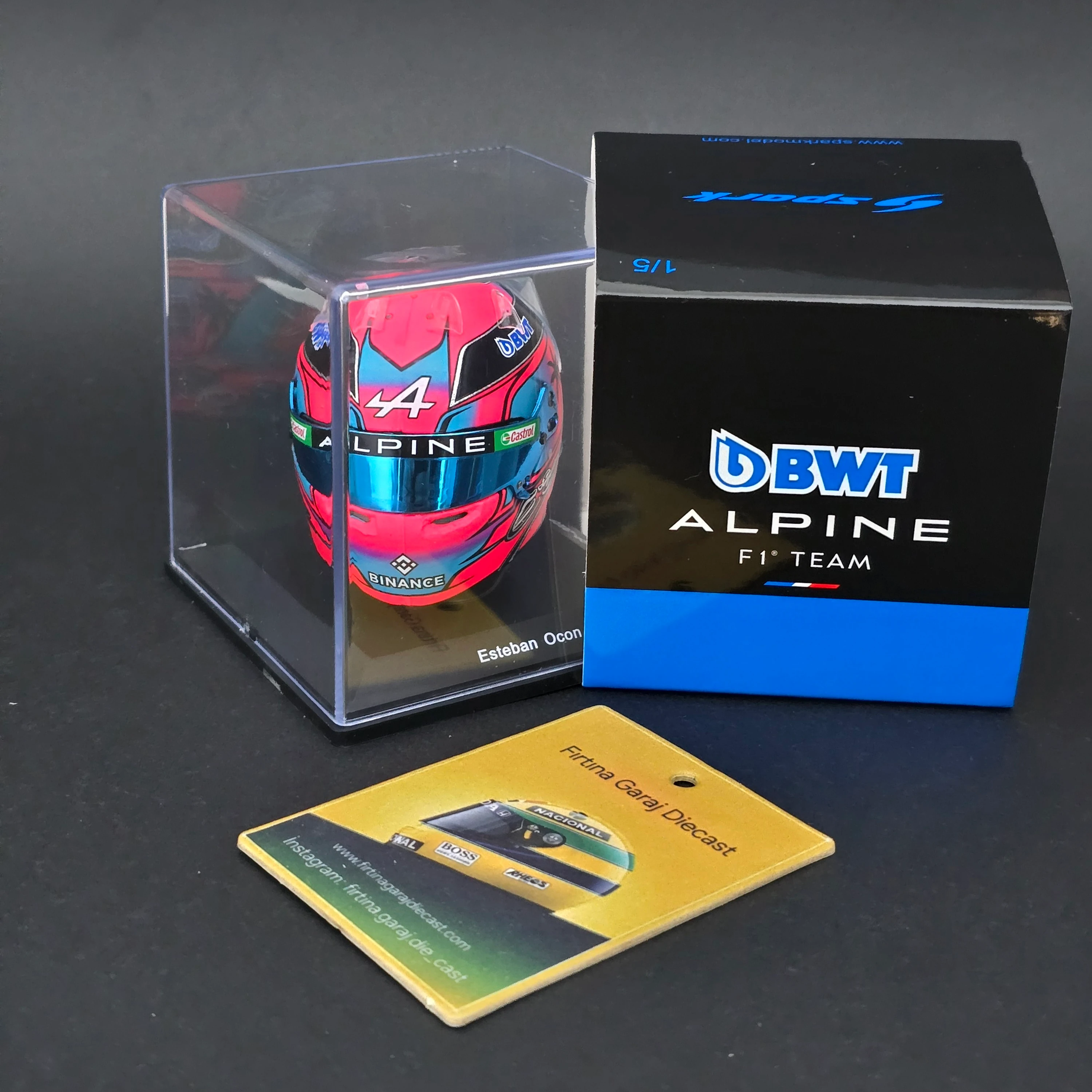 1:5 Spark Esteban Ocon 2023 Kask Figürü 