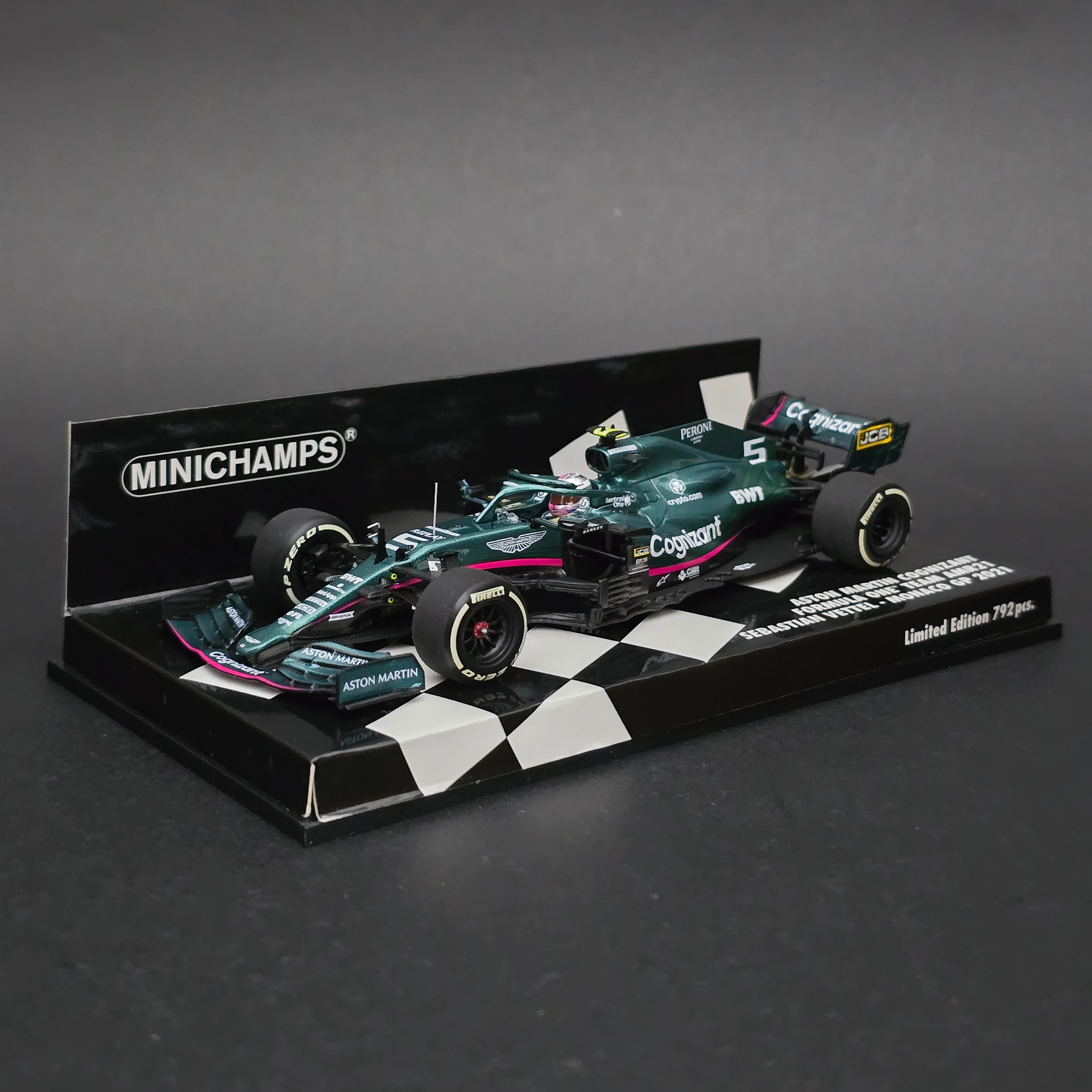 1/43 Minichamps Aston Martin AMR21 Sebastian Vettel 2021