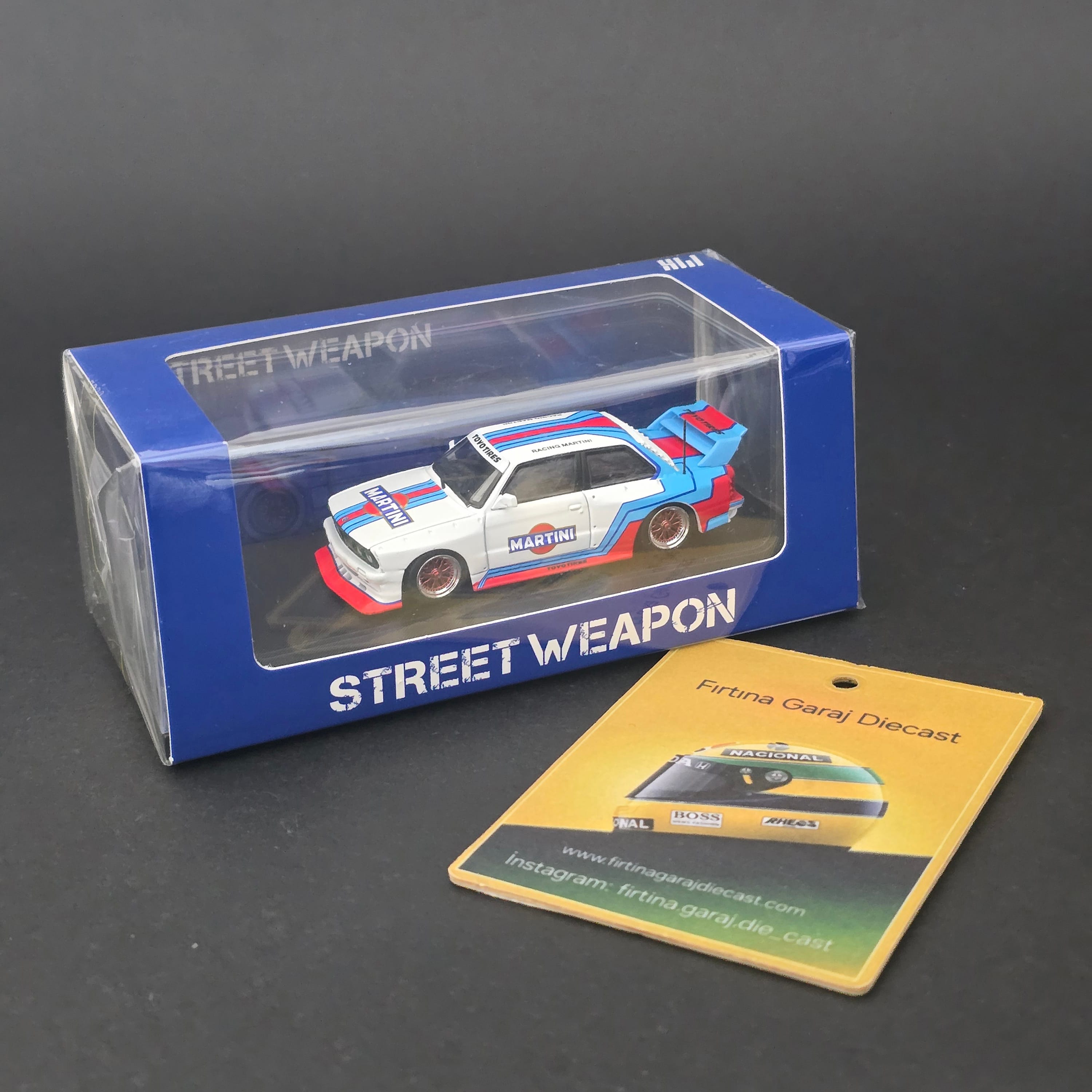 1:64 BMW E30 Martini Limitli Üretim Jelatinli Kutusunda 