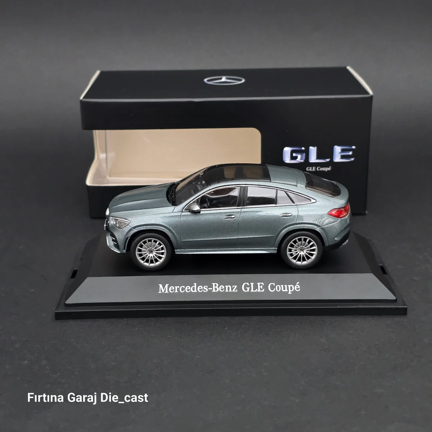 1/43 Mercedes GLE Coupe 
