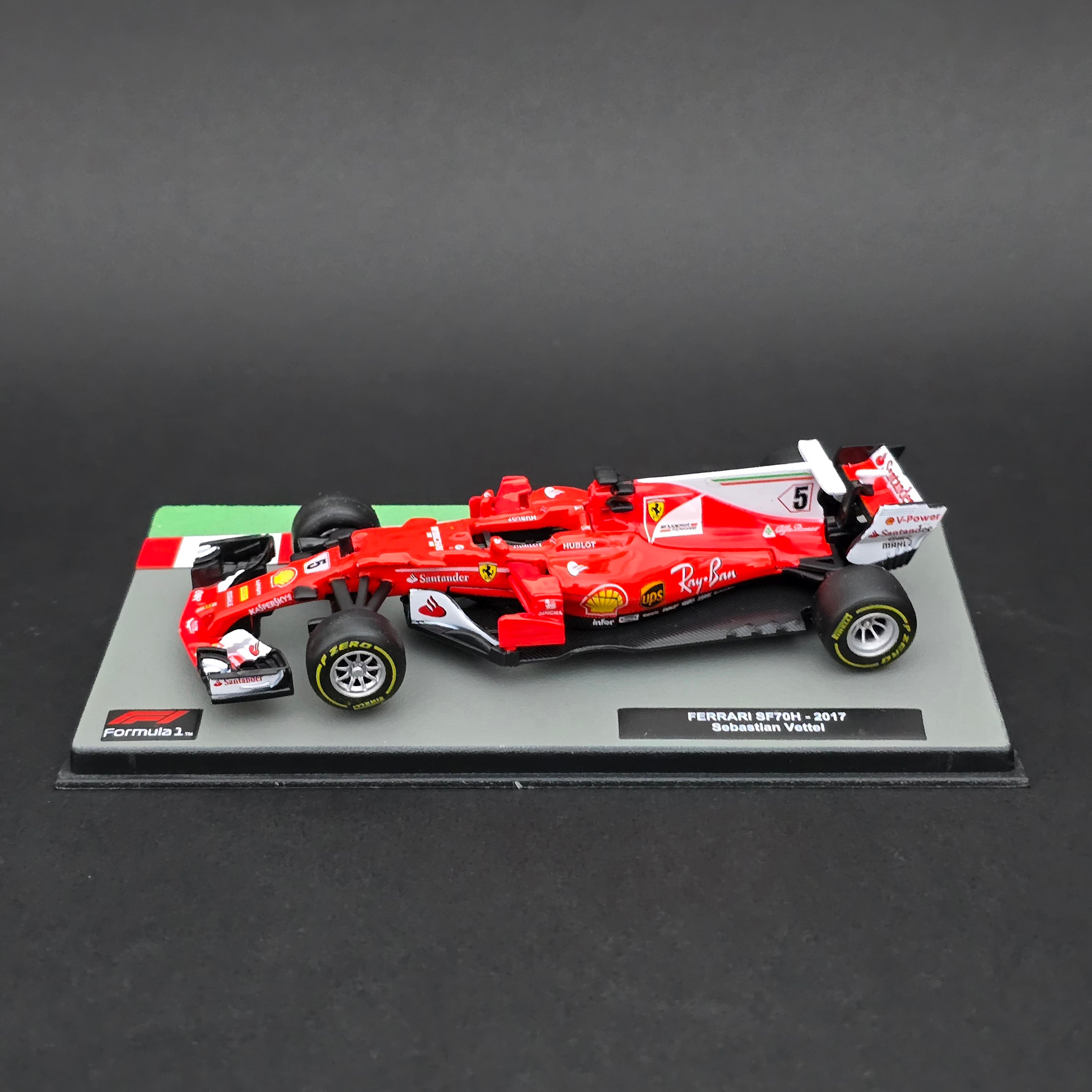 1:43 Ferrari SF70H Sebastian Vettel 2017
