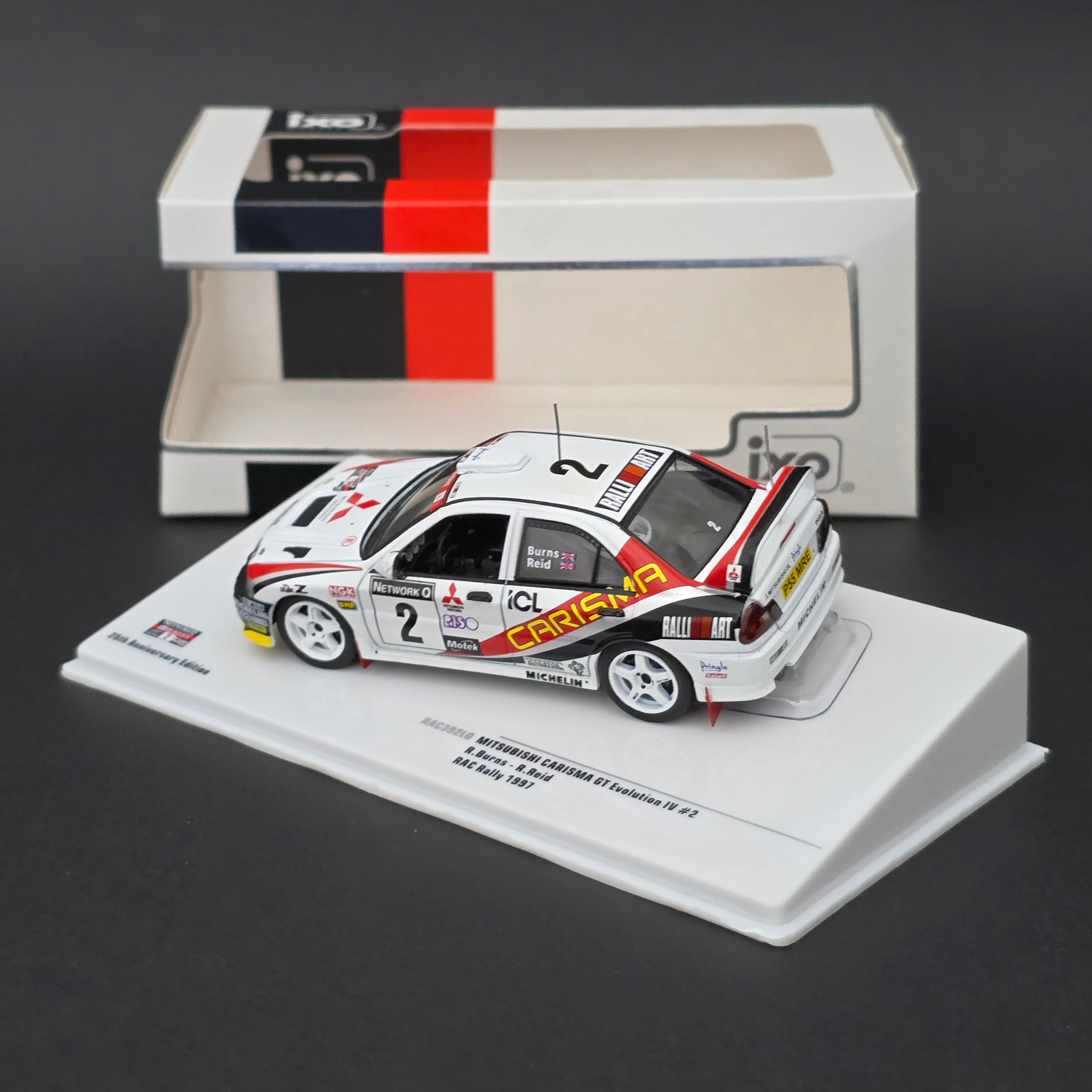 1:43 Mitsubishi Carisma GT Evo IV 1997