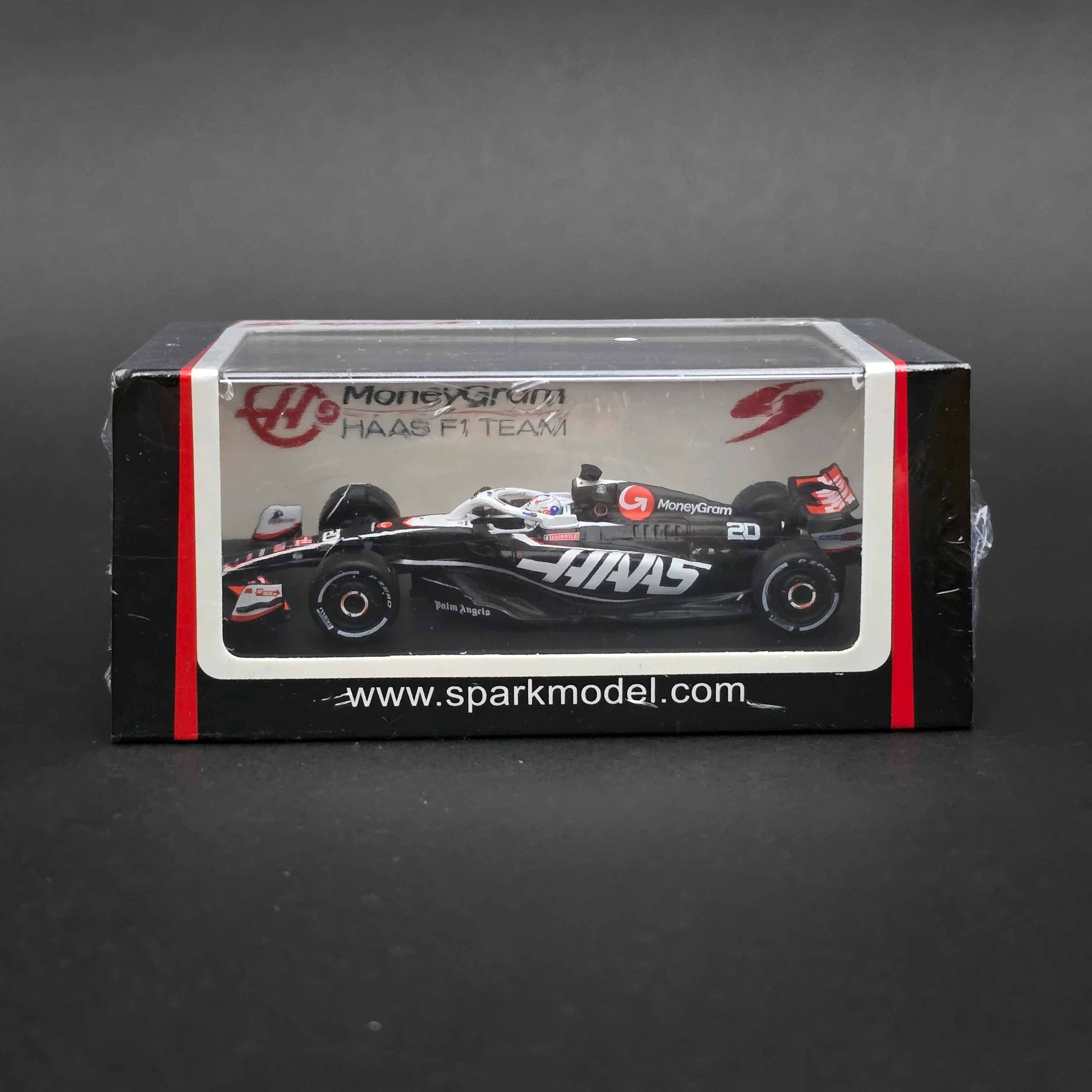 1/64 Spark Haas F1 VF-24 Kevin Magnussen 