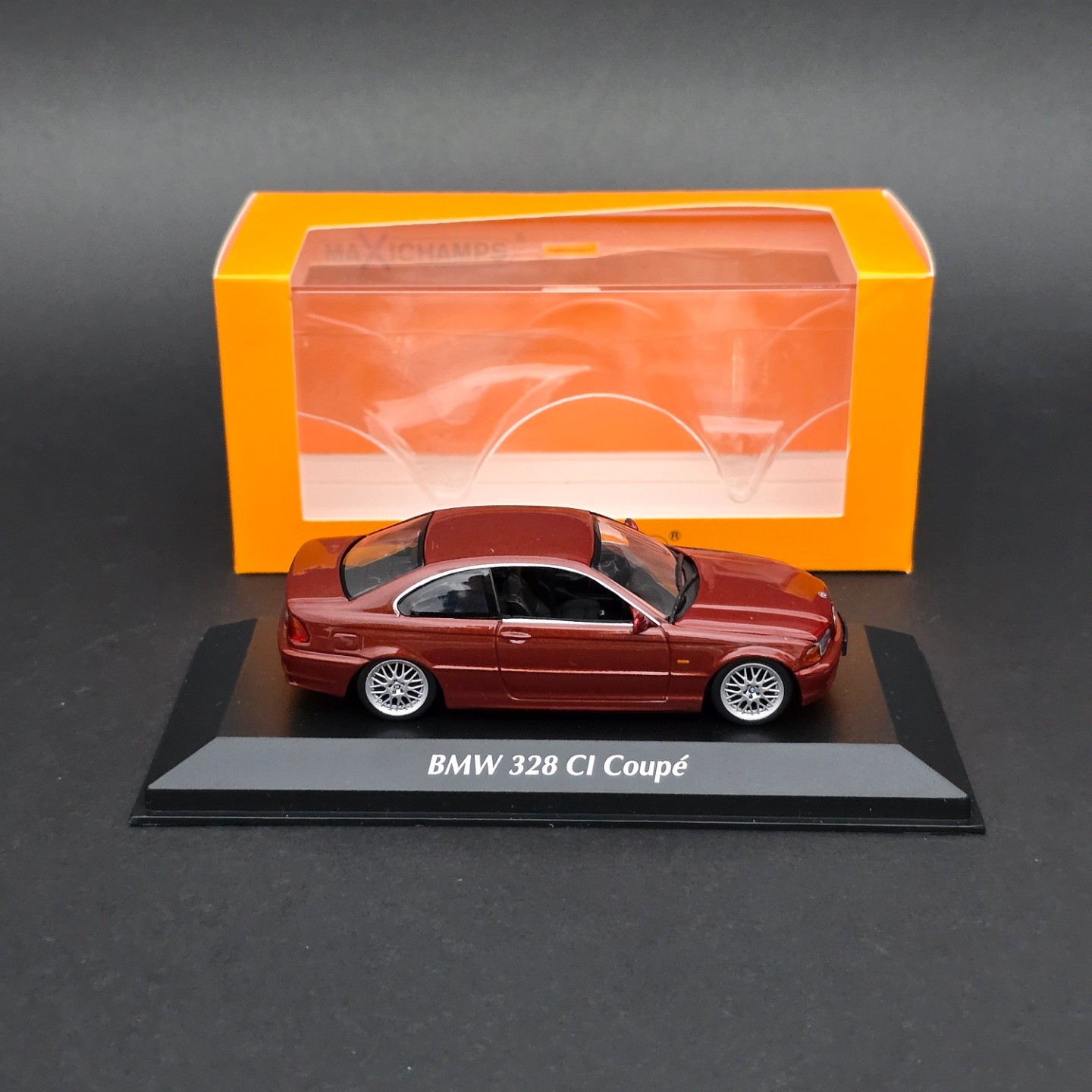 1:43 BMW 328ci E46 