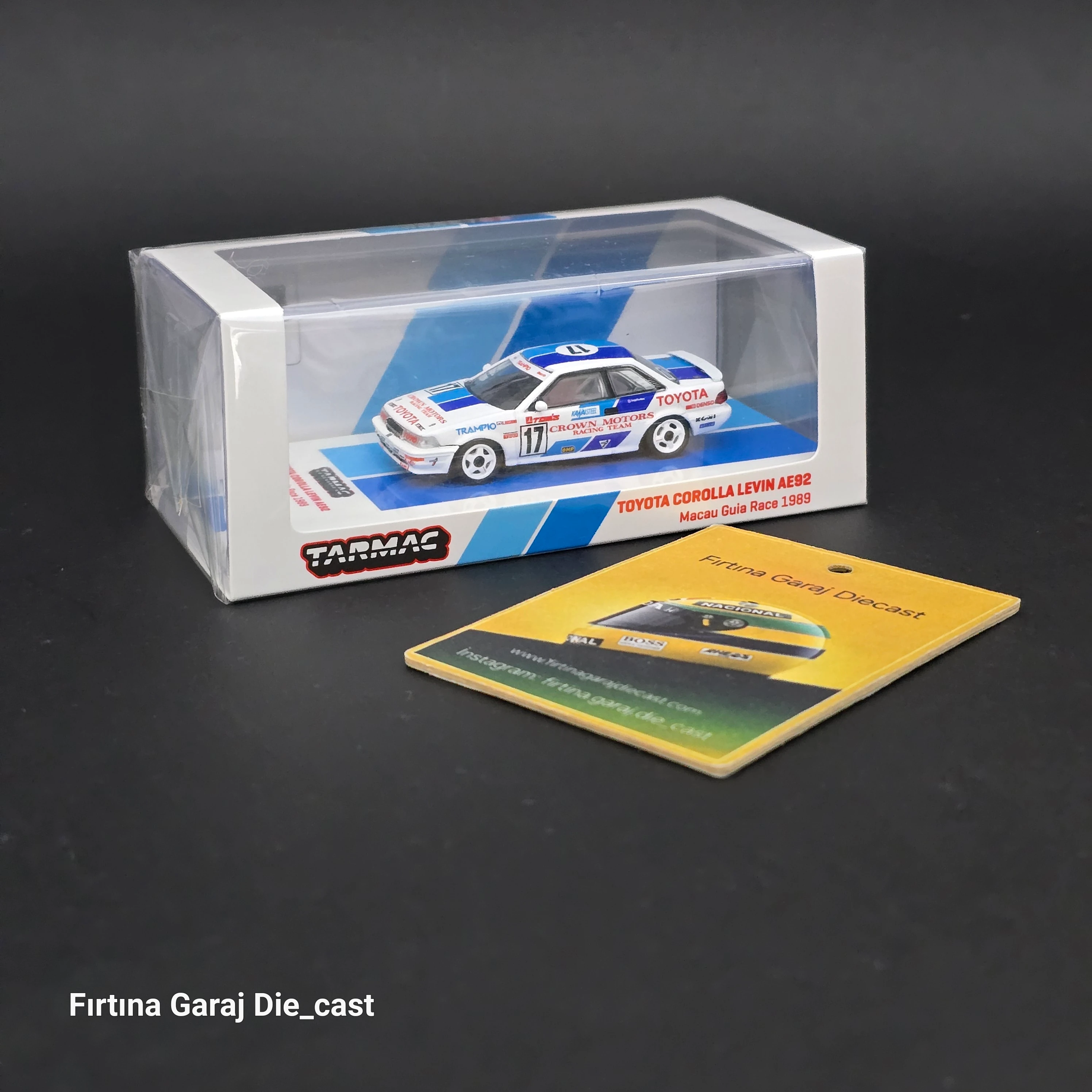 1:64 Tarmac Toyota Corolla Levin AE92 1989