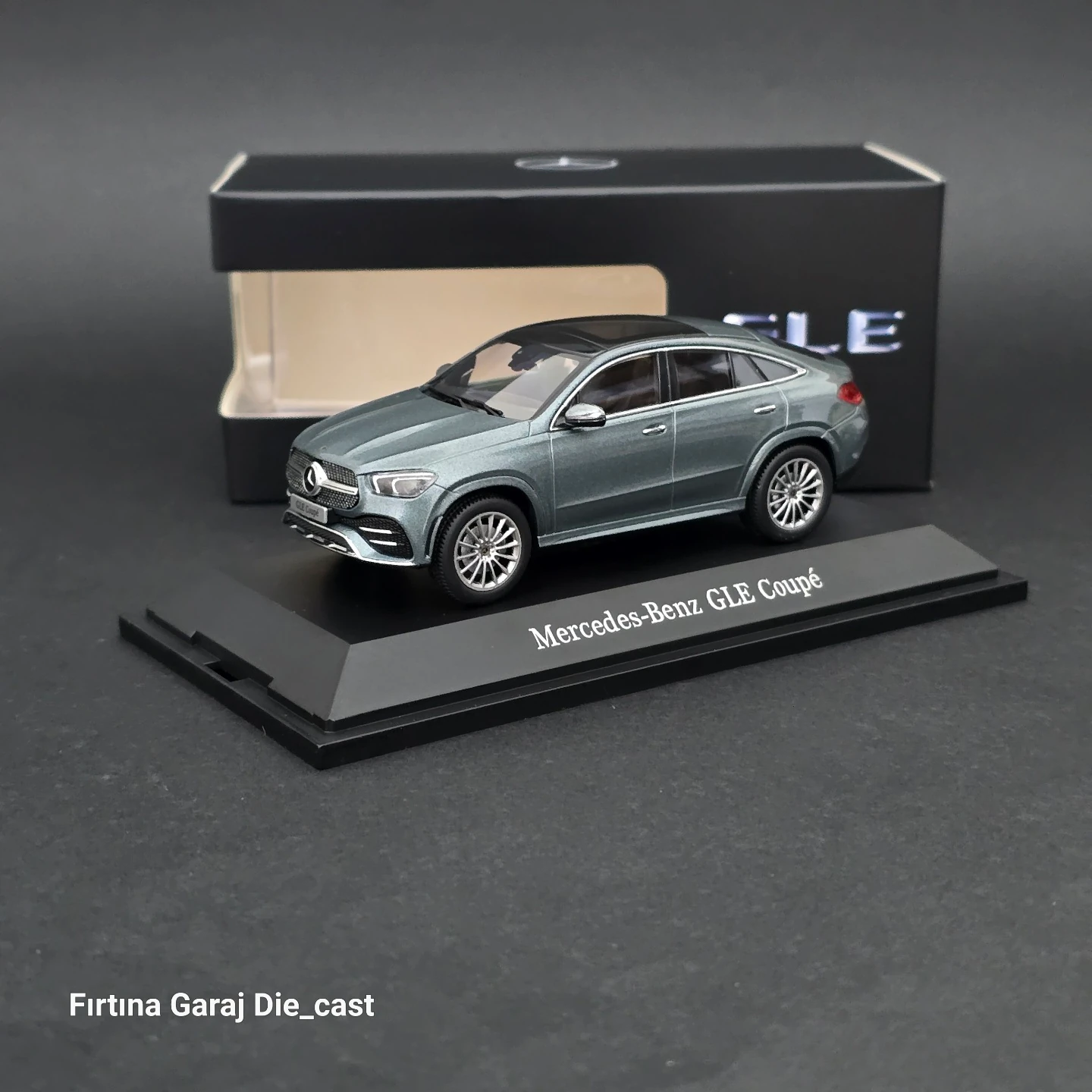 1/43 Mercedes GLE Coupe 