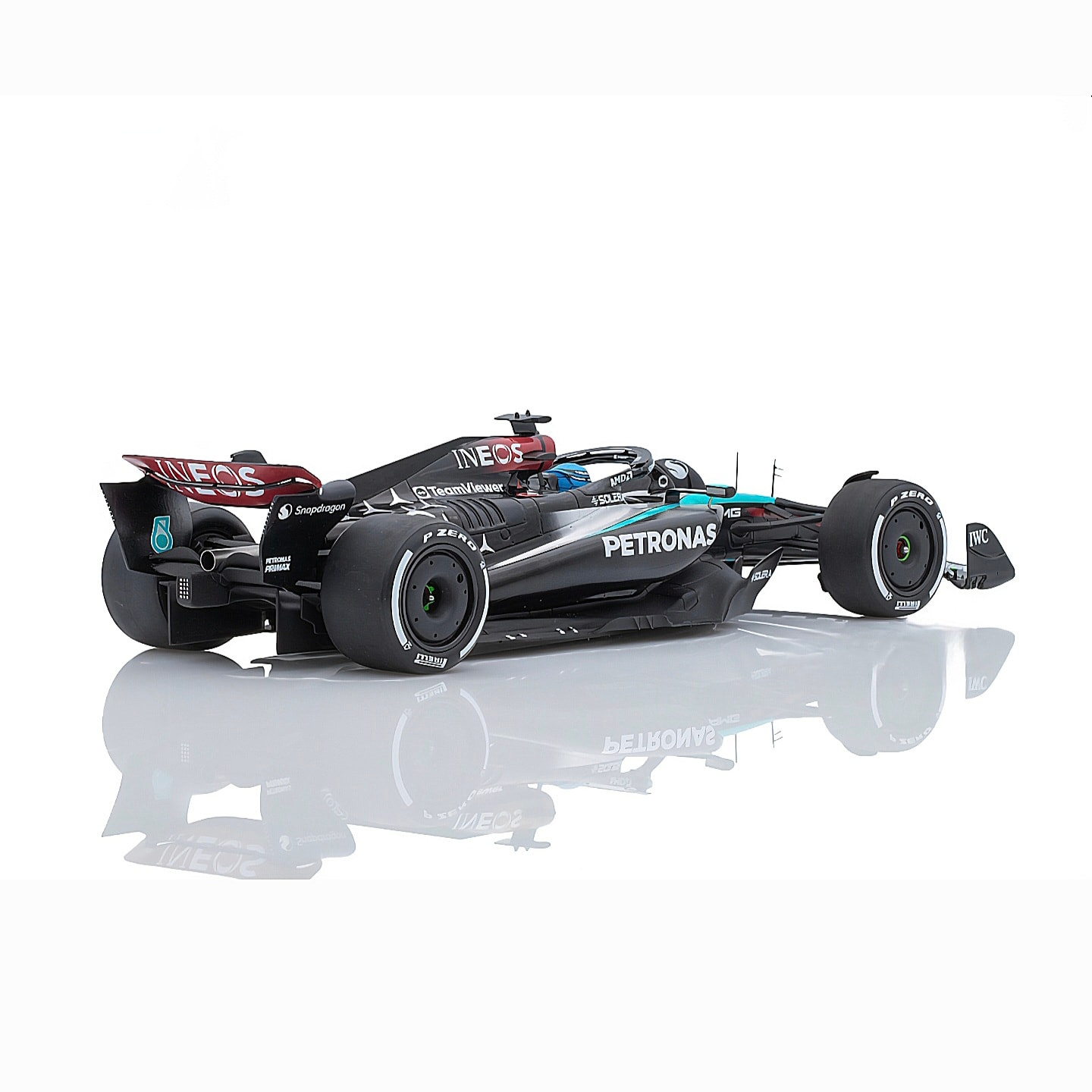 1:18 Spark Mercedes AMG W15 20024 George Russell 