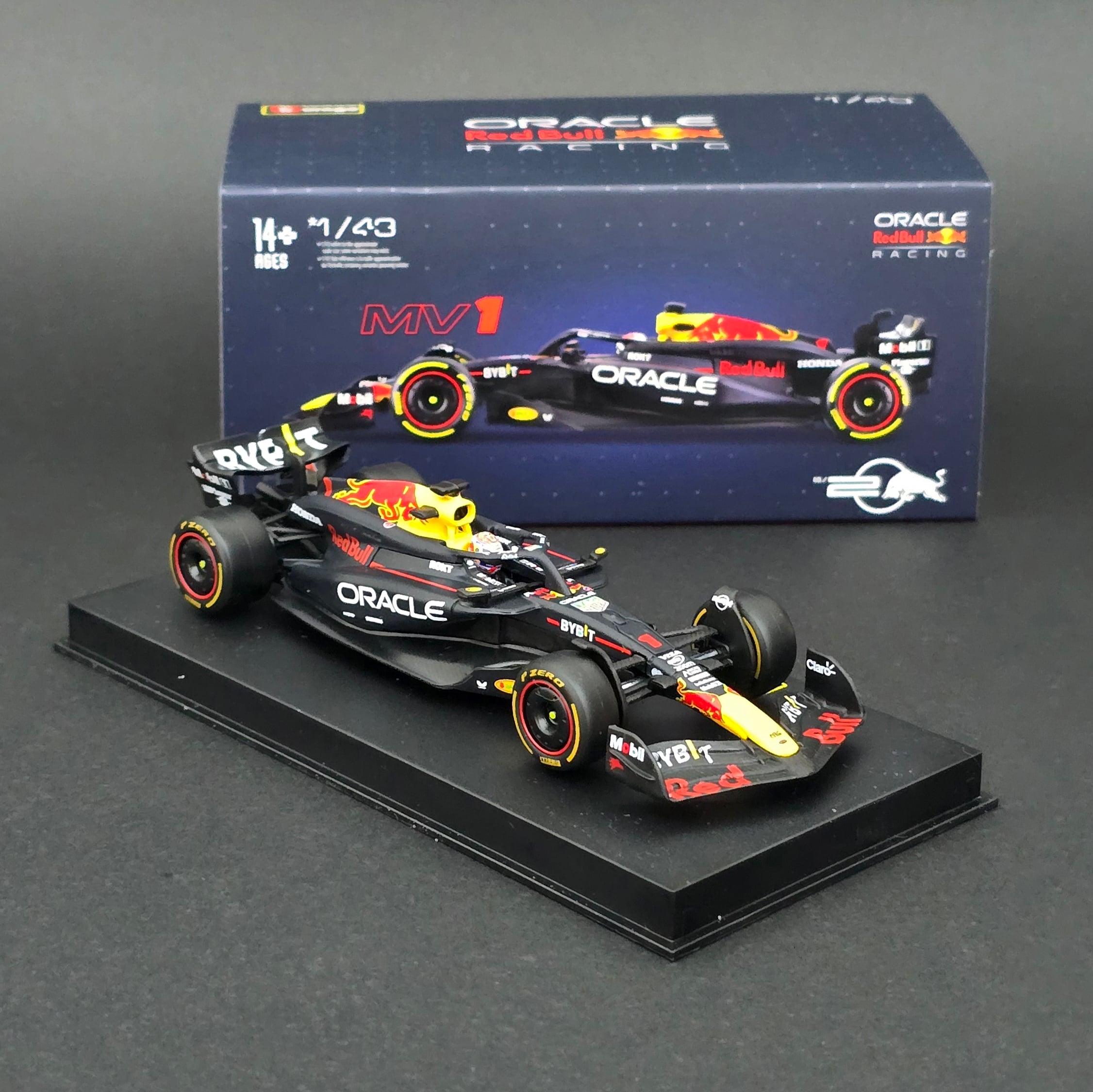 1:43 Redbull Oracle RB20 2024 Dünya Şampiyonu Max Verstappen 