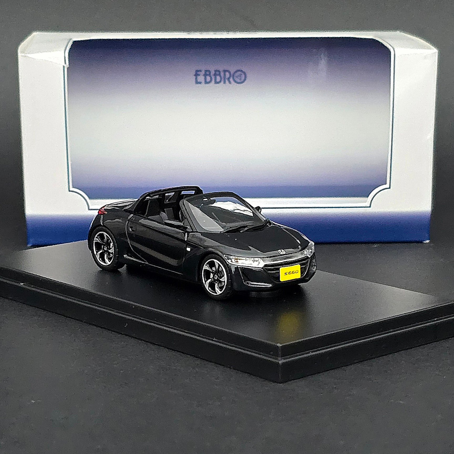 1:43 Ebbro Honda SC60