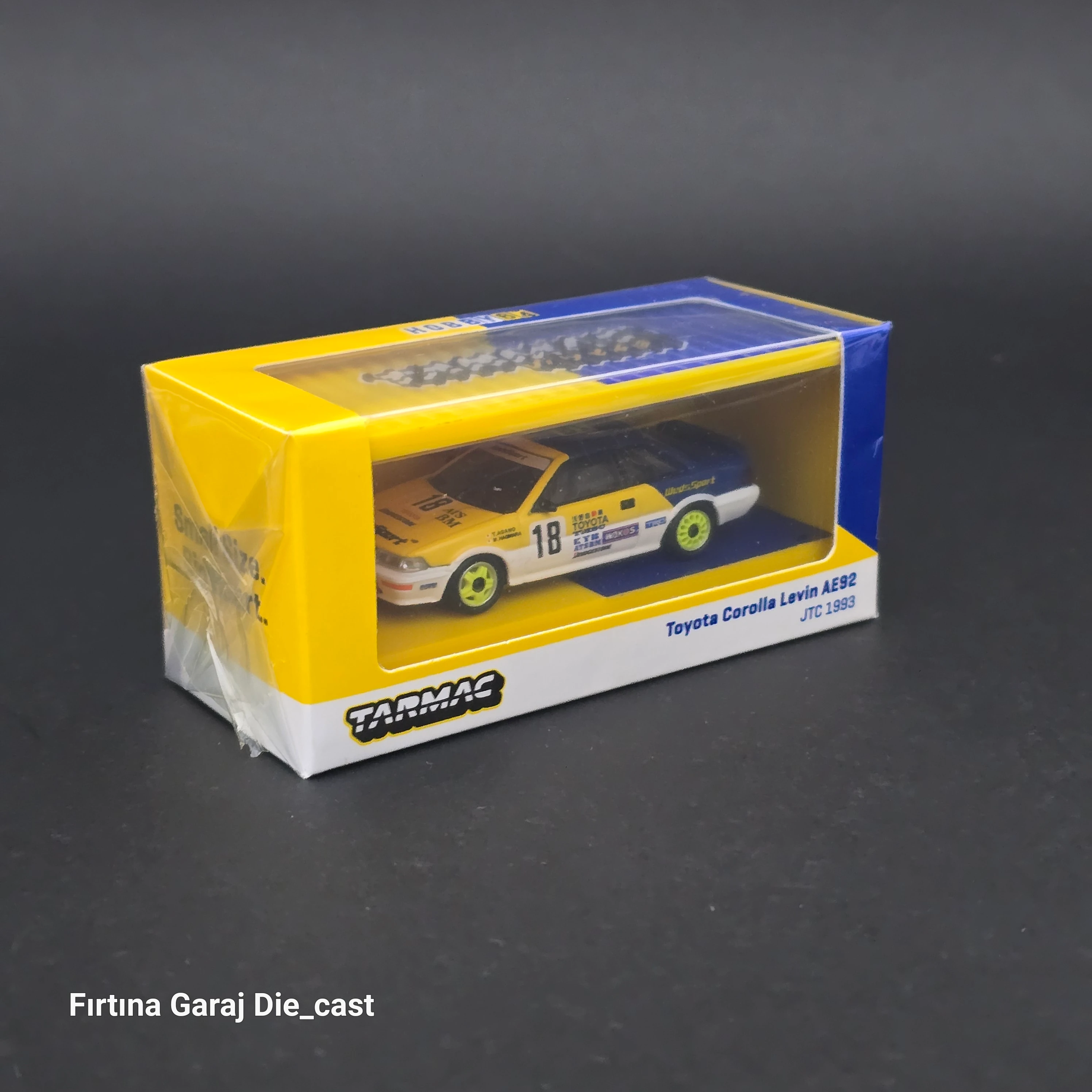 1:64 Tarmac Toyota Corolla Levin AE92 1983