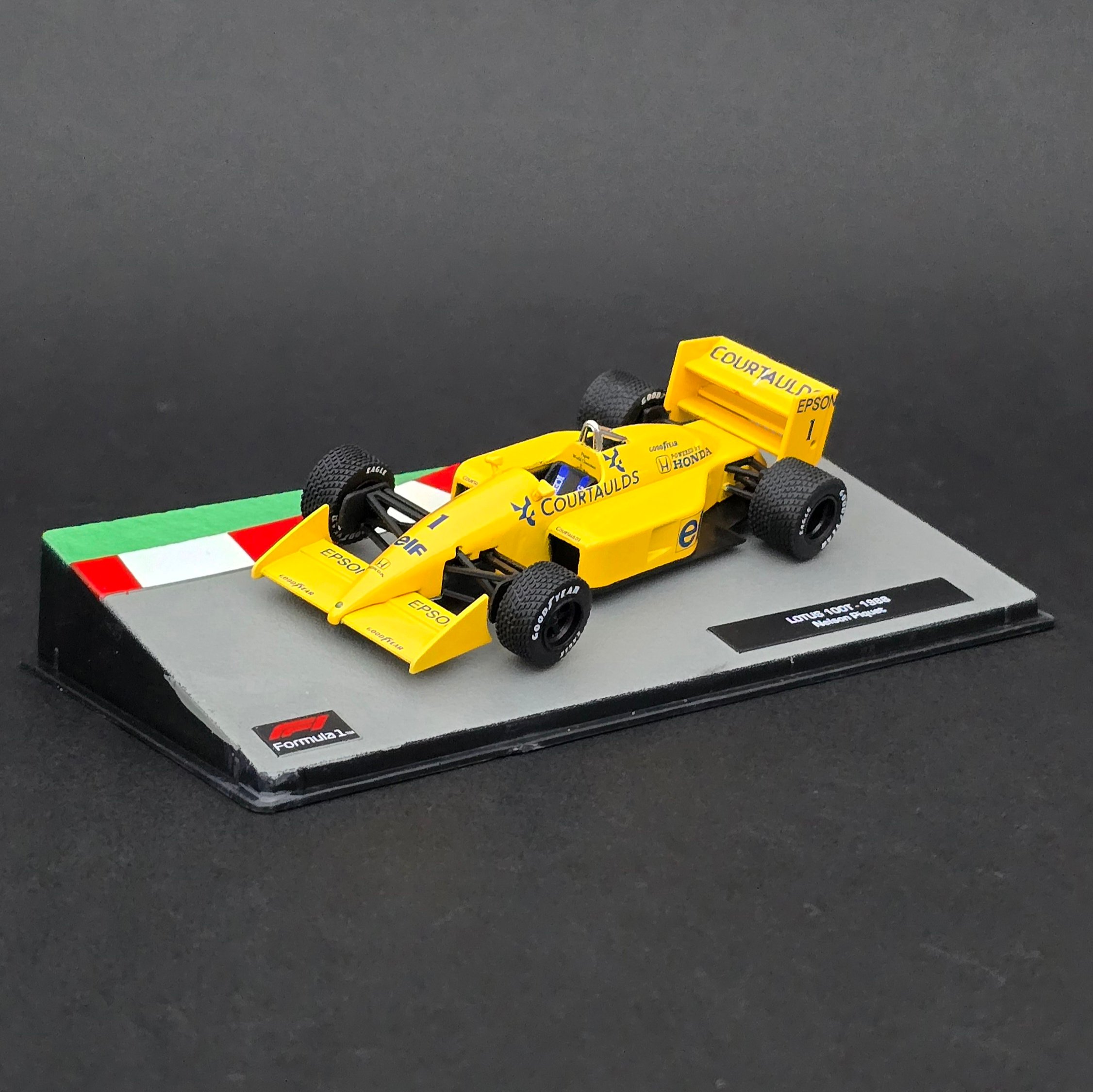 1:43 Lotus 100T