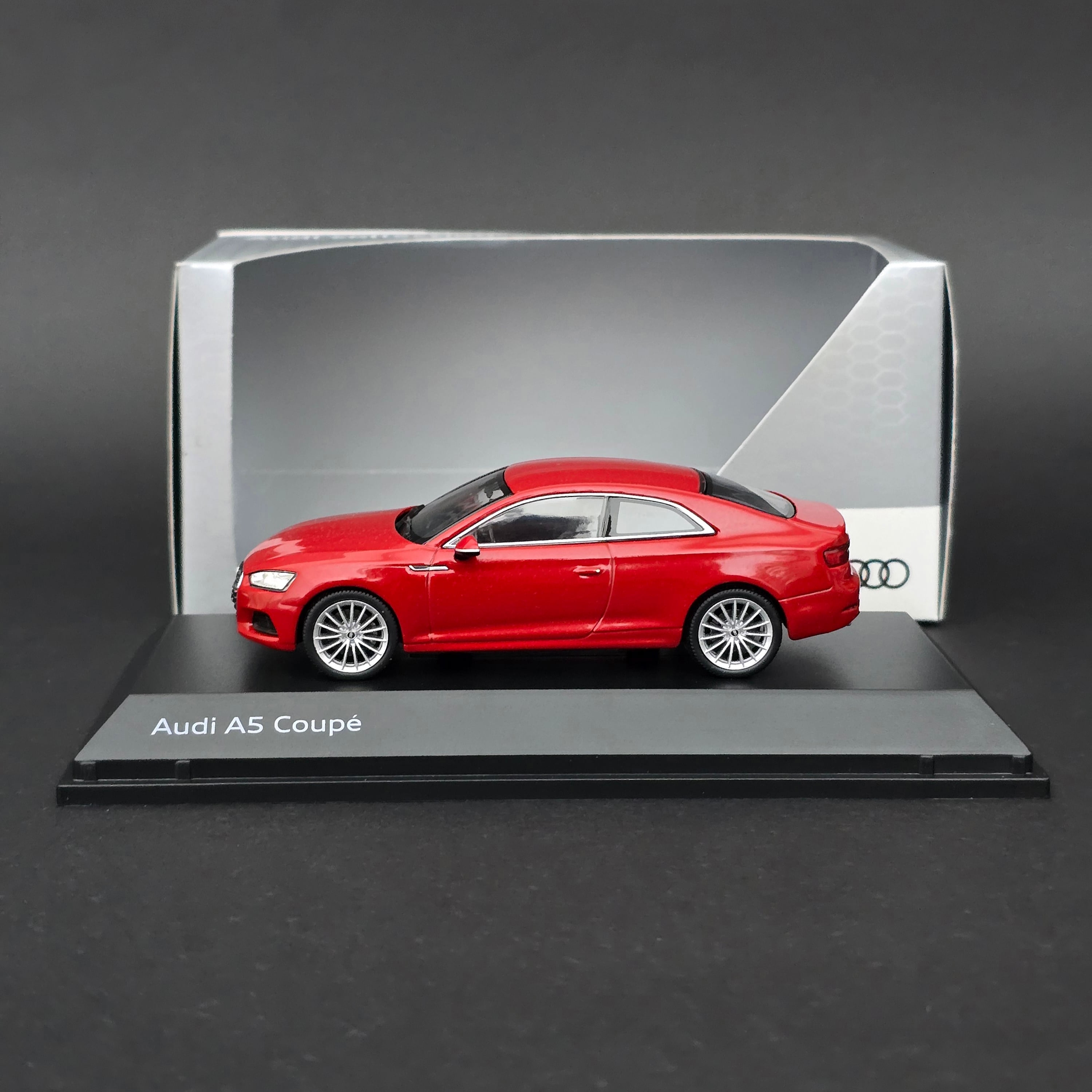 1:43 Spark Audi A5 Coupe