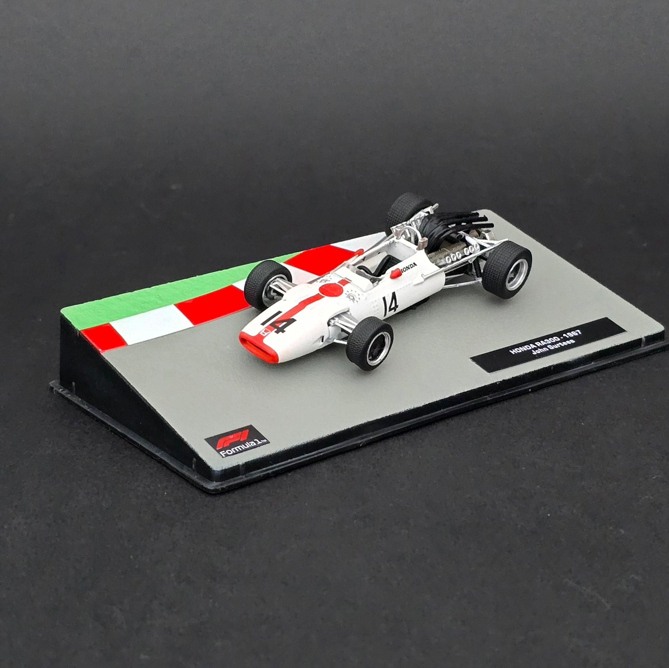 1:43 Honda RA300
