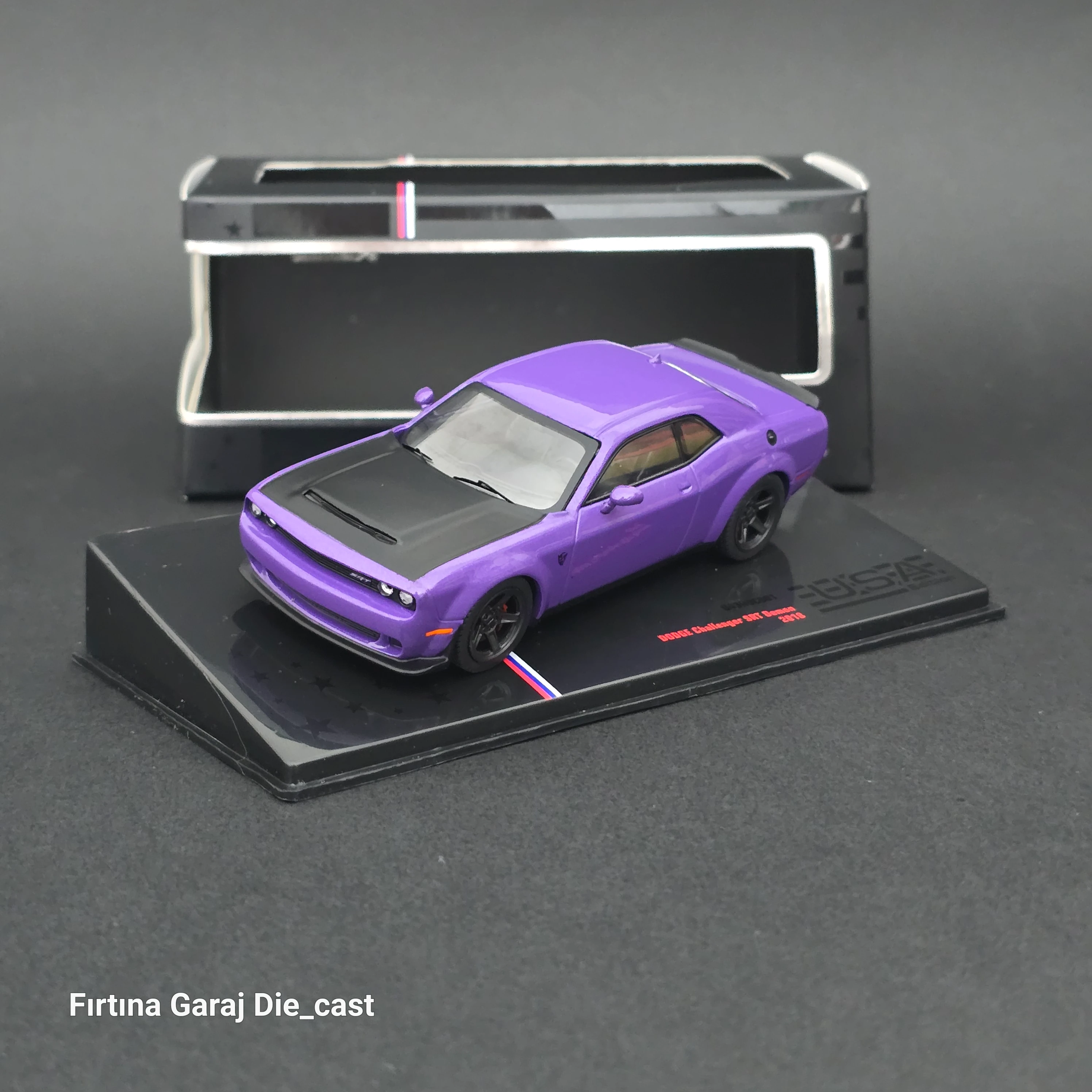 1/43 Dodge Challenger SRT 2018
