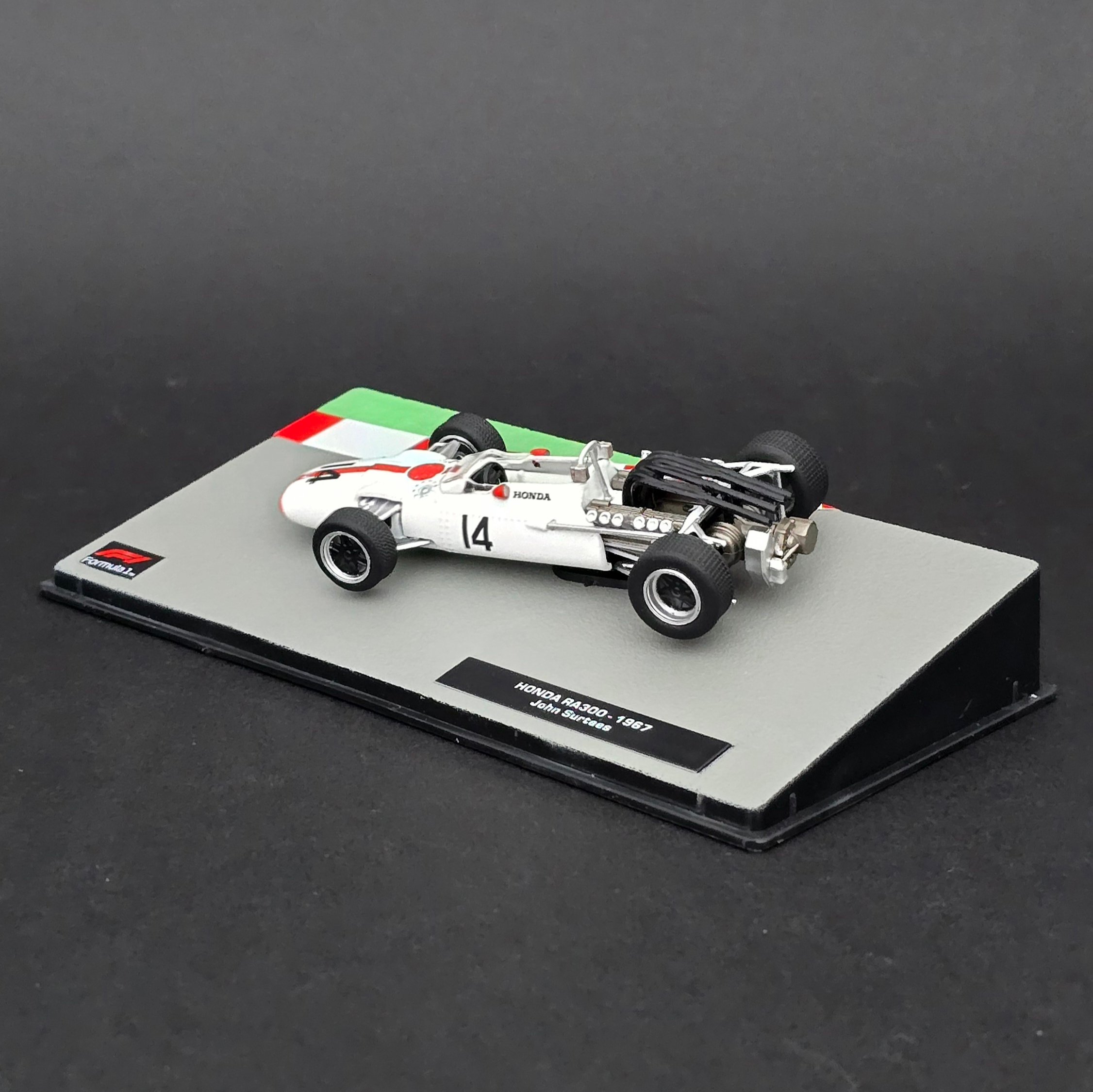 1:43 Honda RA300