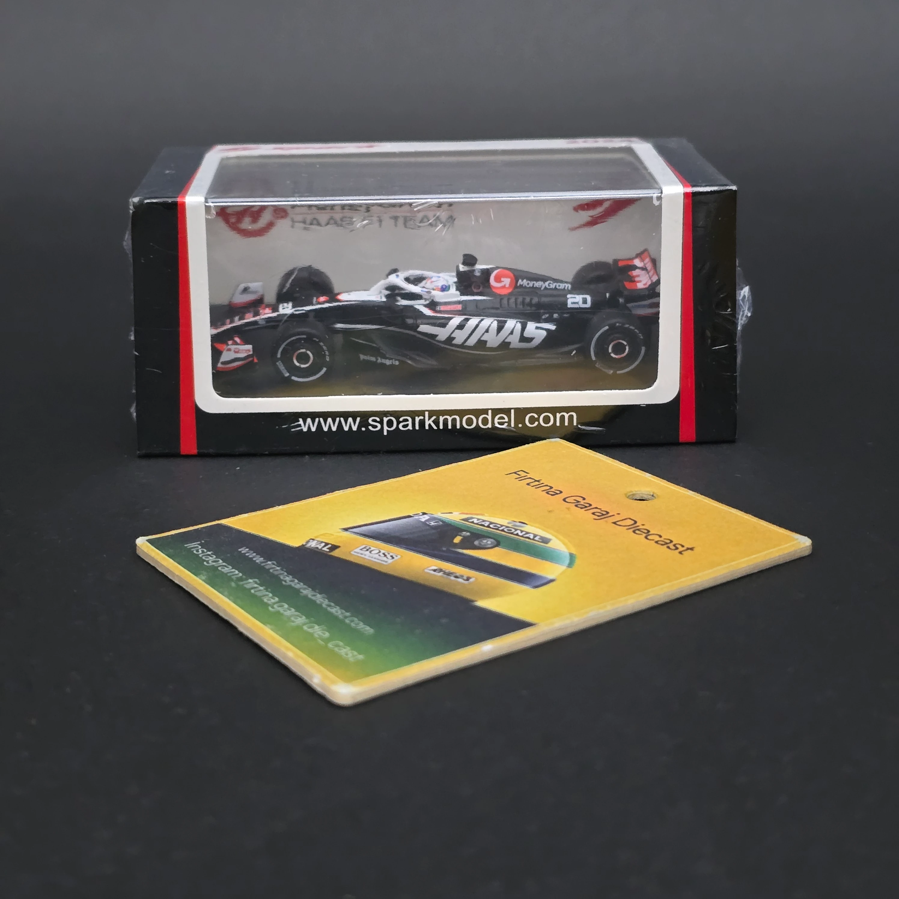 1/64 Spark Haas F1 VF-24 Kevin Magnussen 