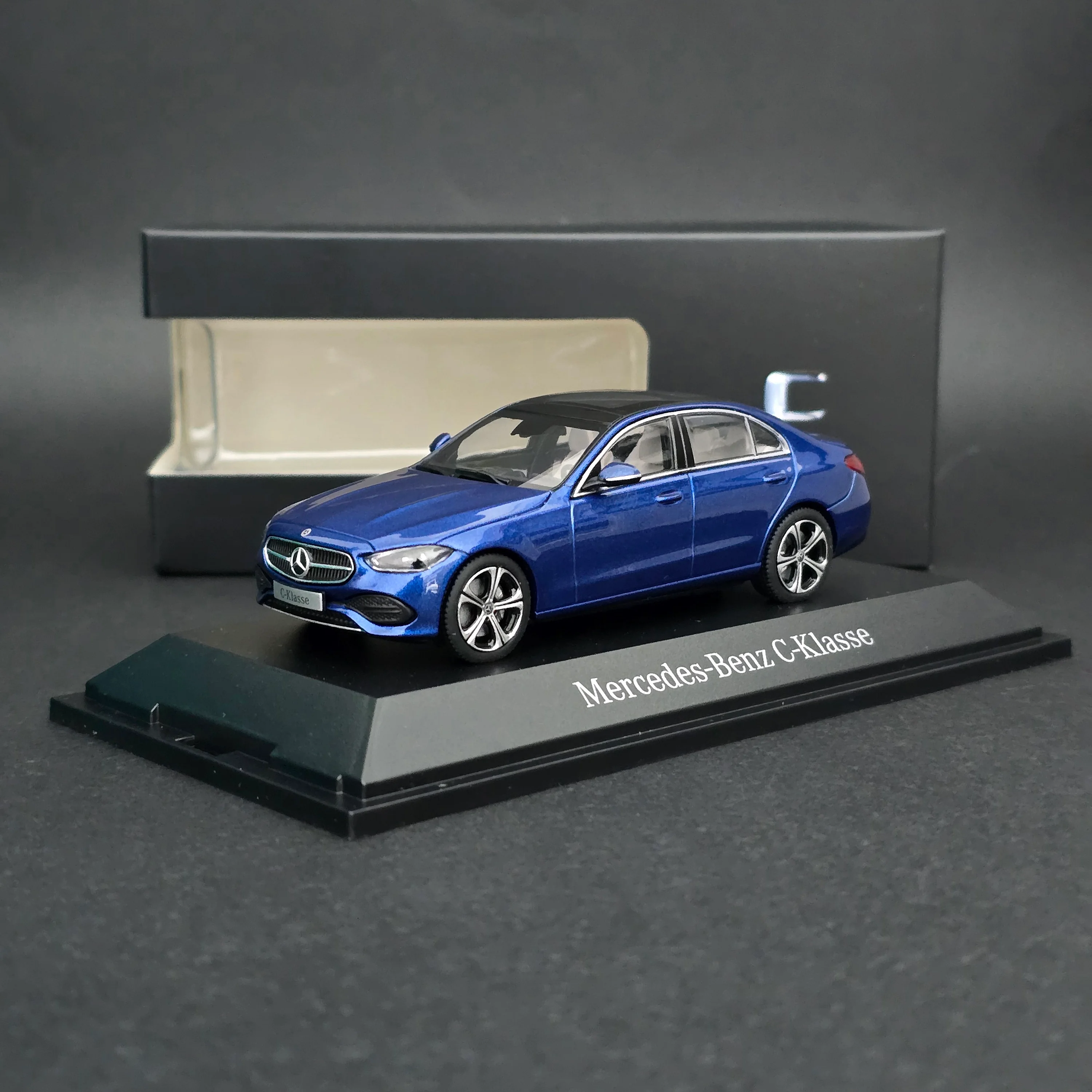 1/43 Mercedes C Class