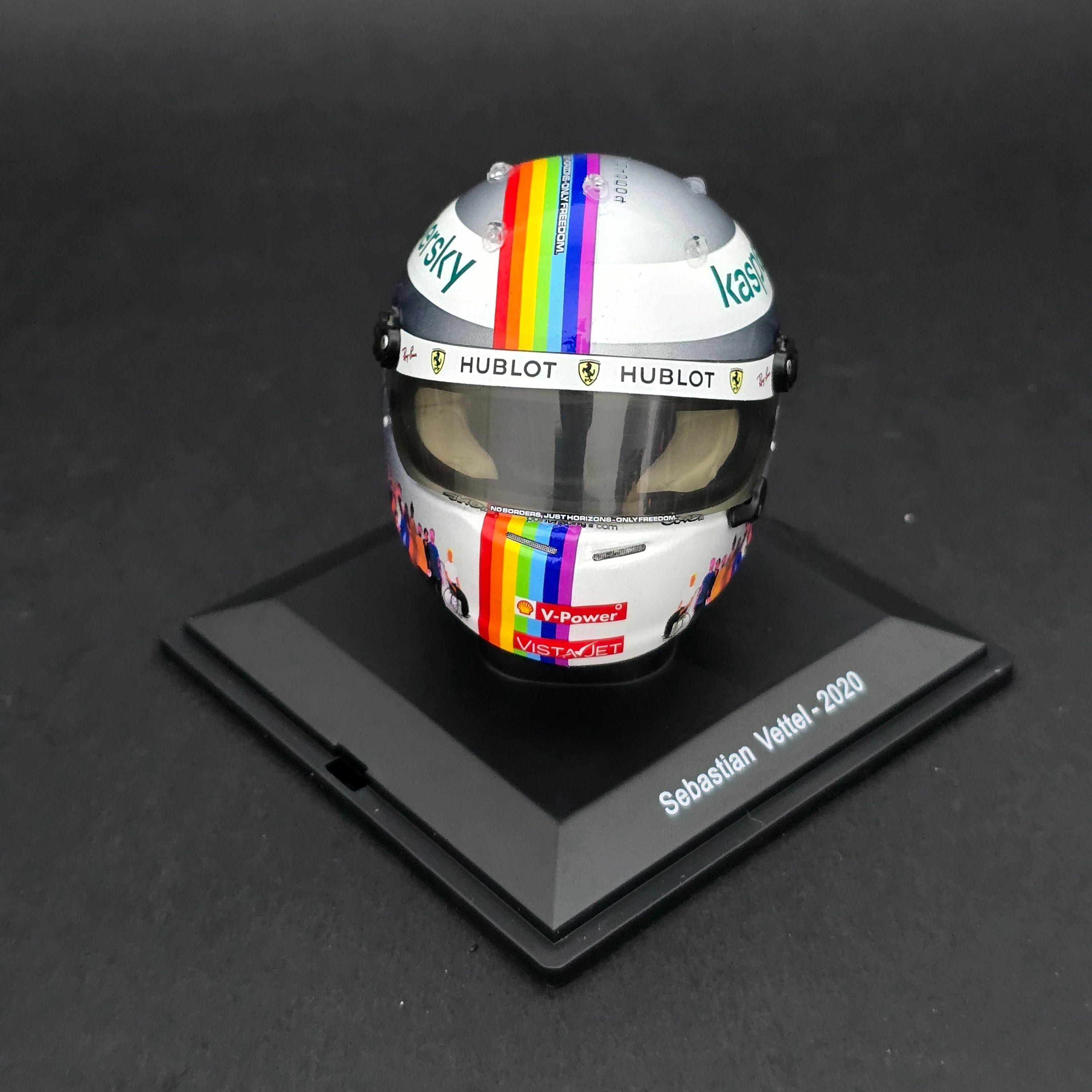 1:5 Sebastian Vettel Kask Figürü 2020 Türkiye GP Özel Tasarım 