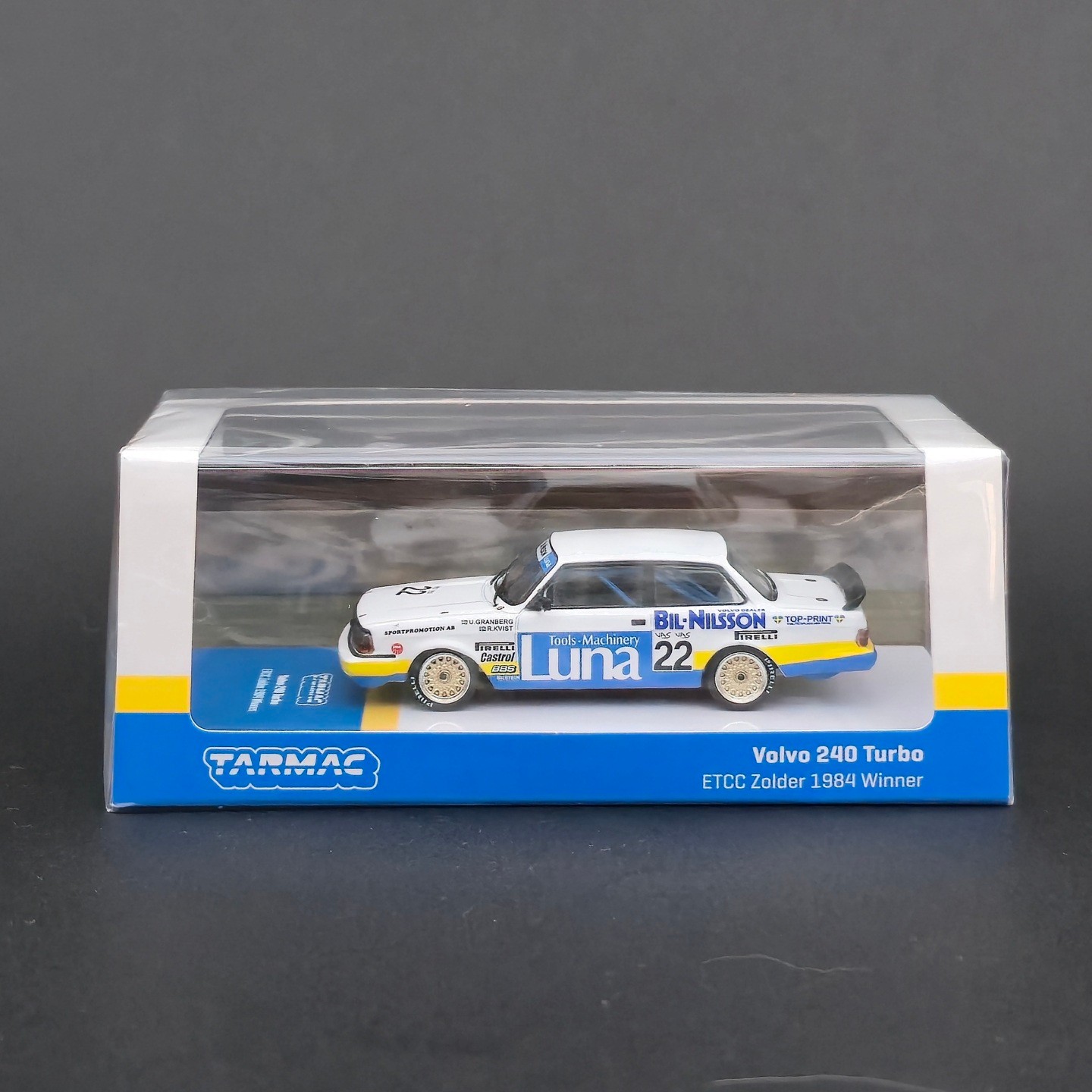 1:64 Volvo 240 Turbo 