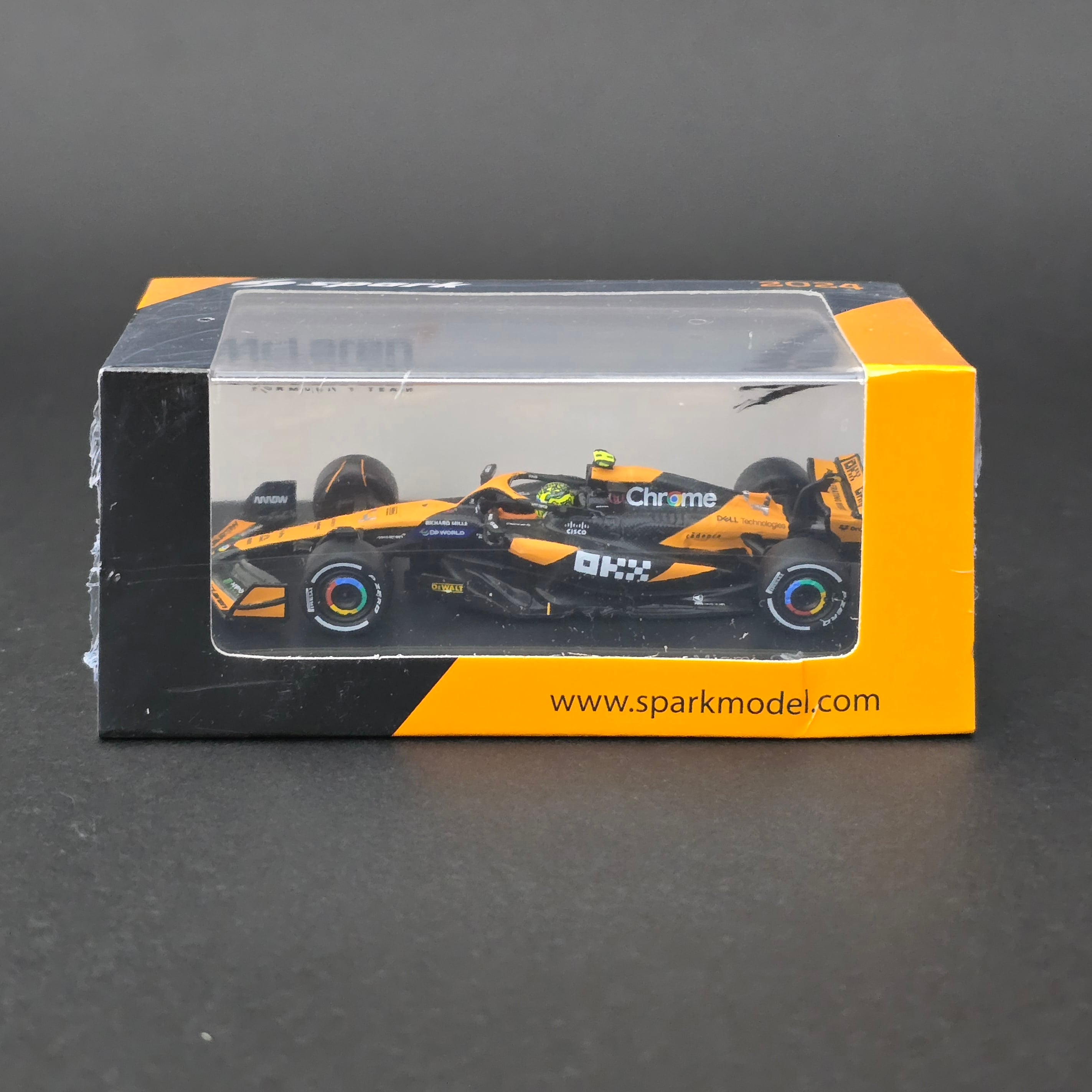 1:64 Mclaren MCL38 Lando Noris 2024 Jelatinli Kutusunda 
