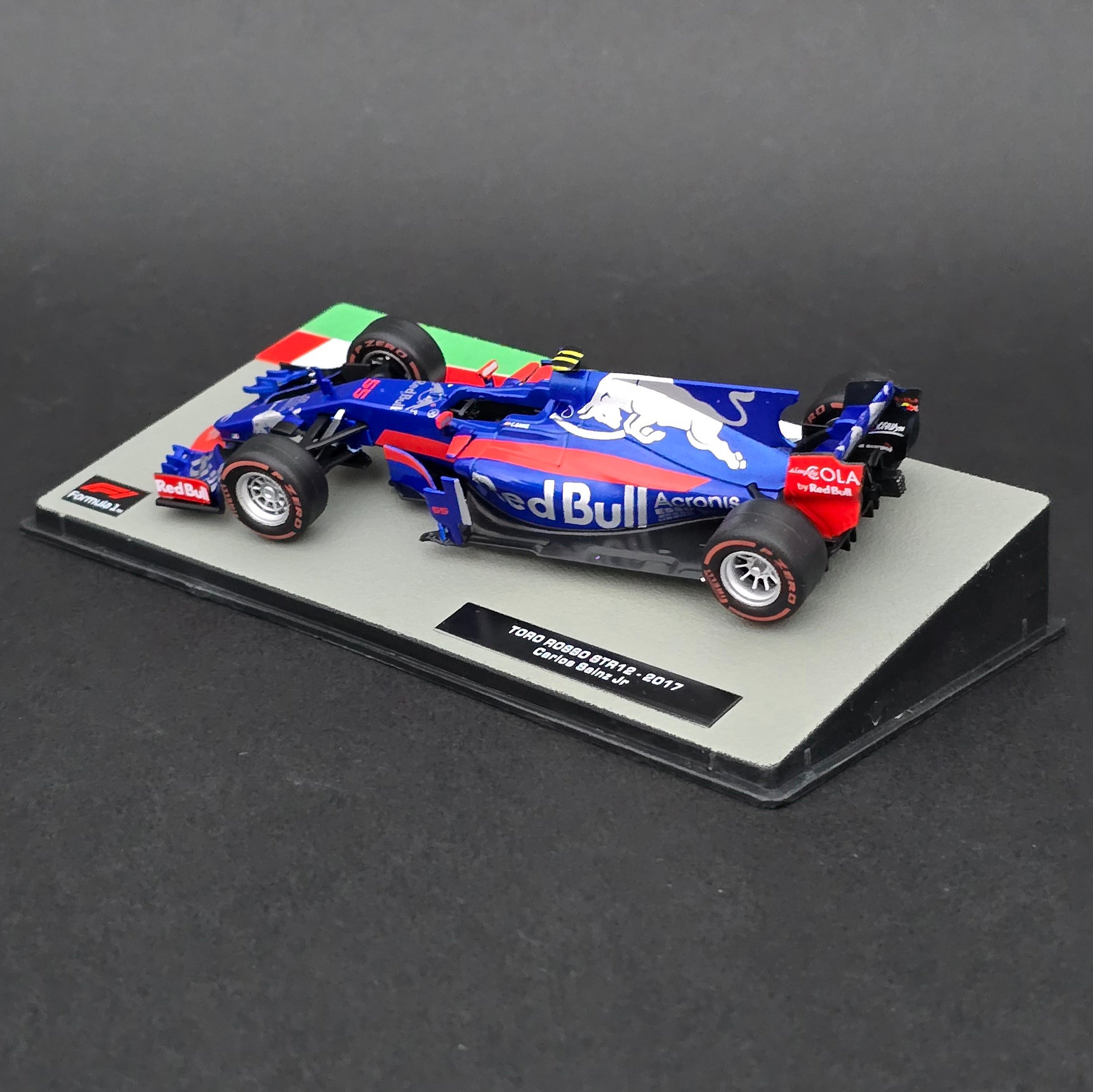 1:43 Toro Rosso STR12 Carlos Sainz 2017