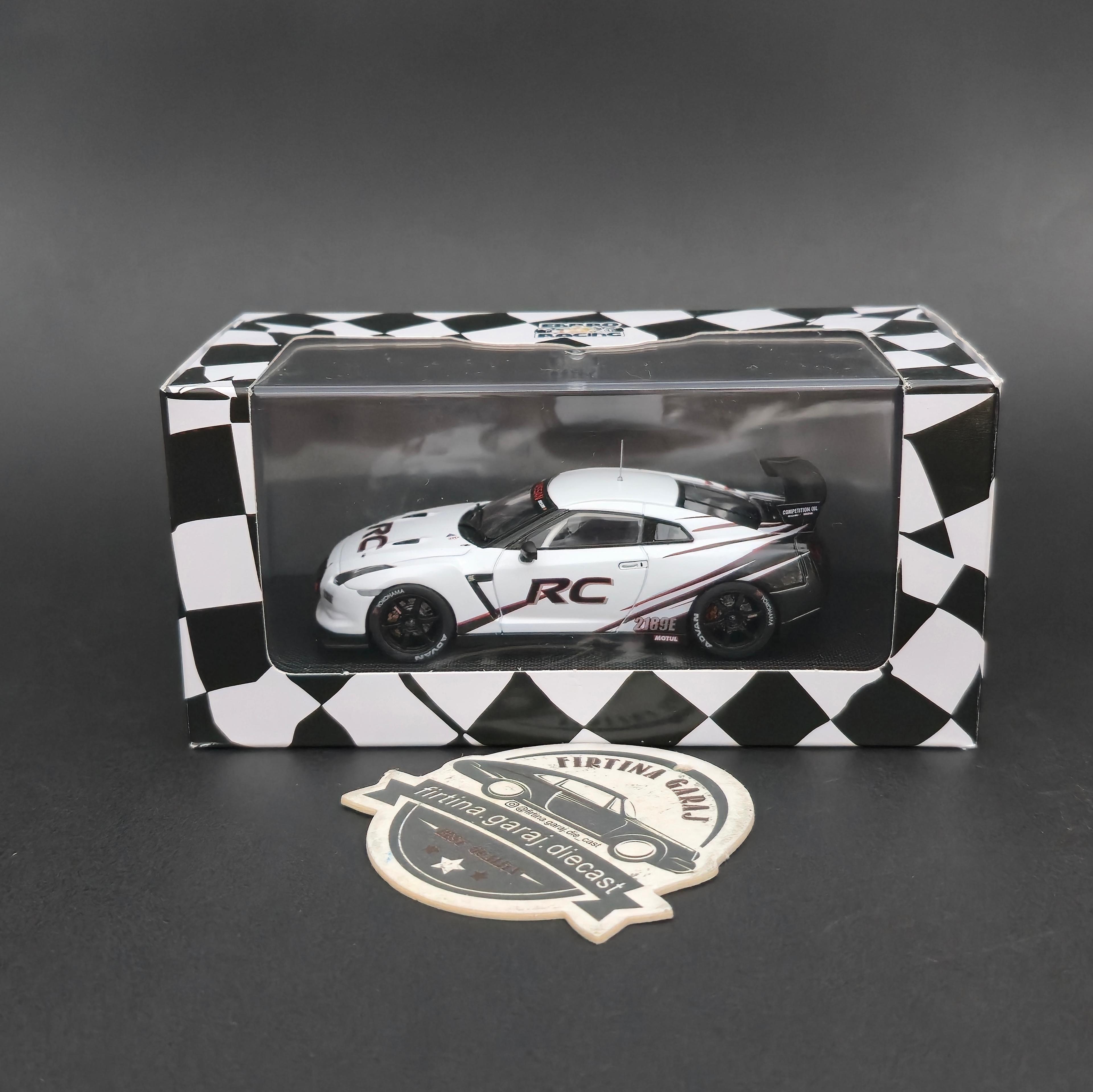 1:43 Ebbro Nissan GT-R R35 RC
