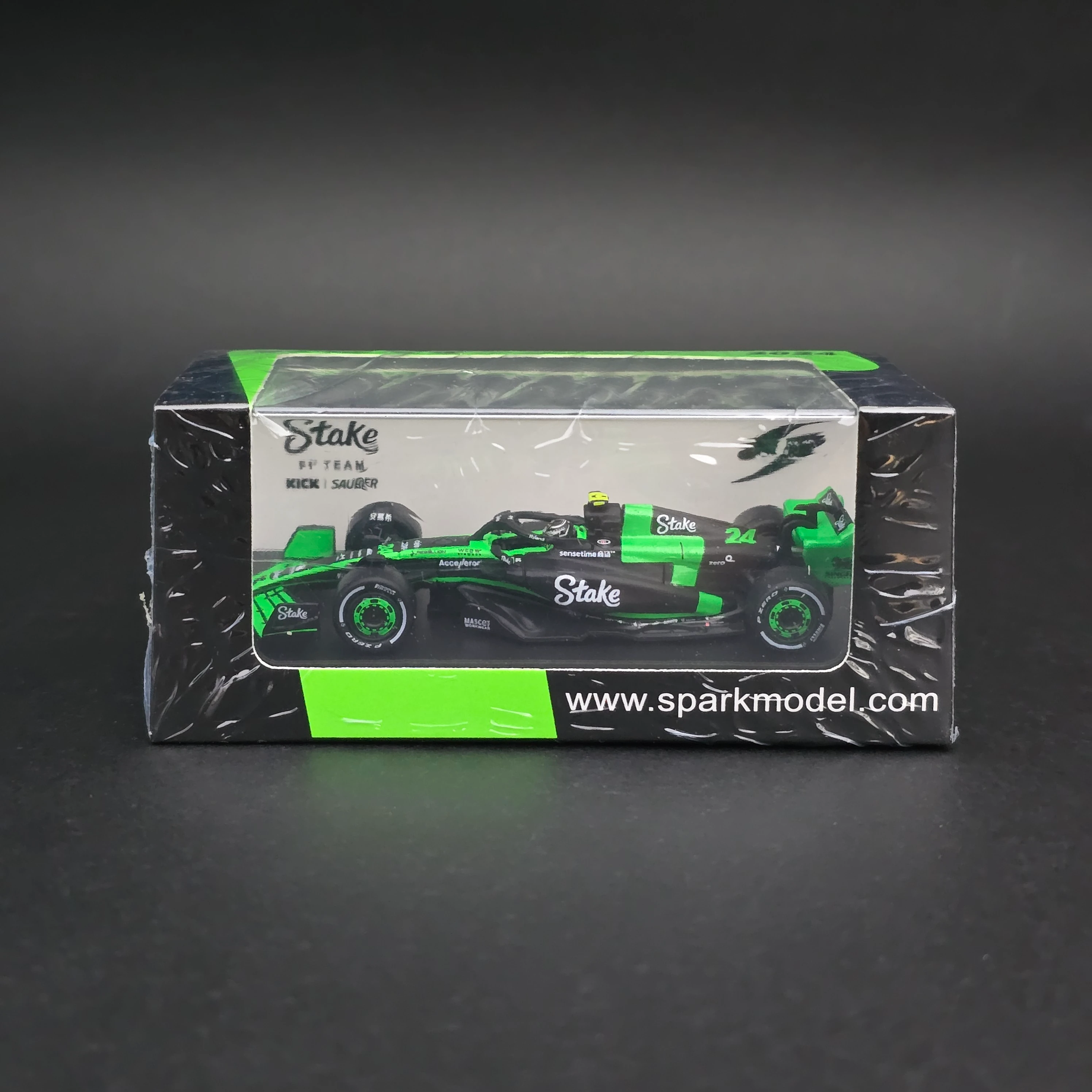 1/64 Spark Stake Kick Sauber C44 Z.Guanyu 2024