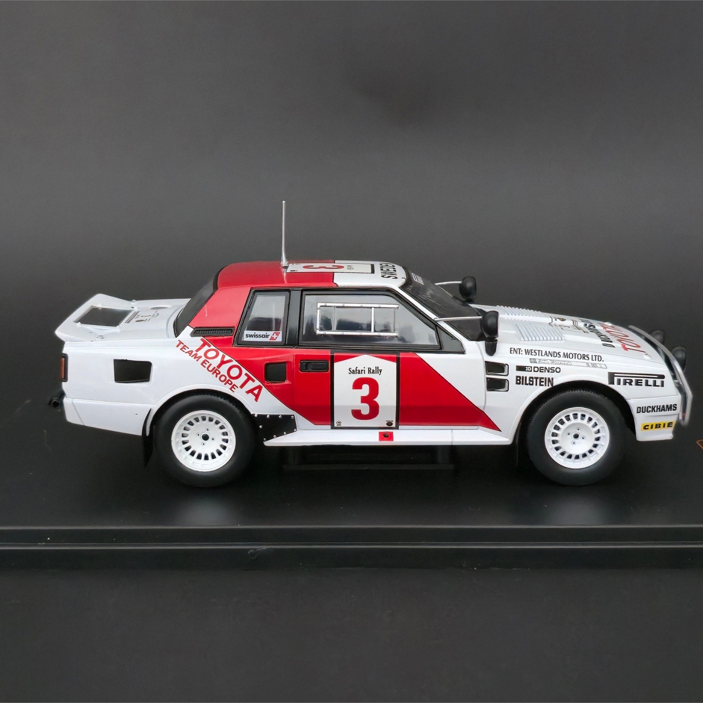 1:24 İxo Toyota Celica TwinCam Turbo 
