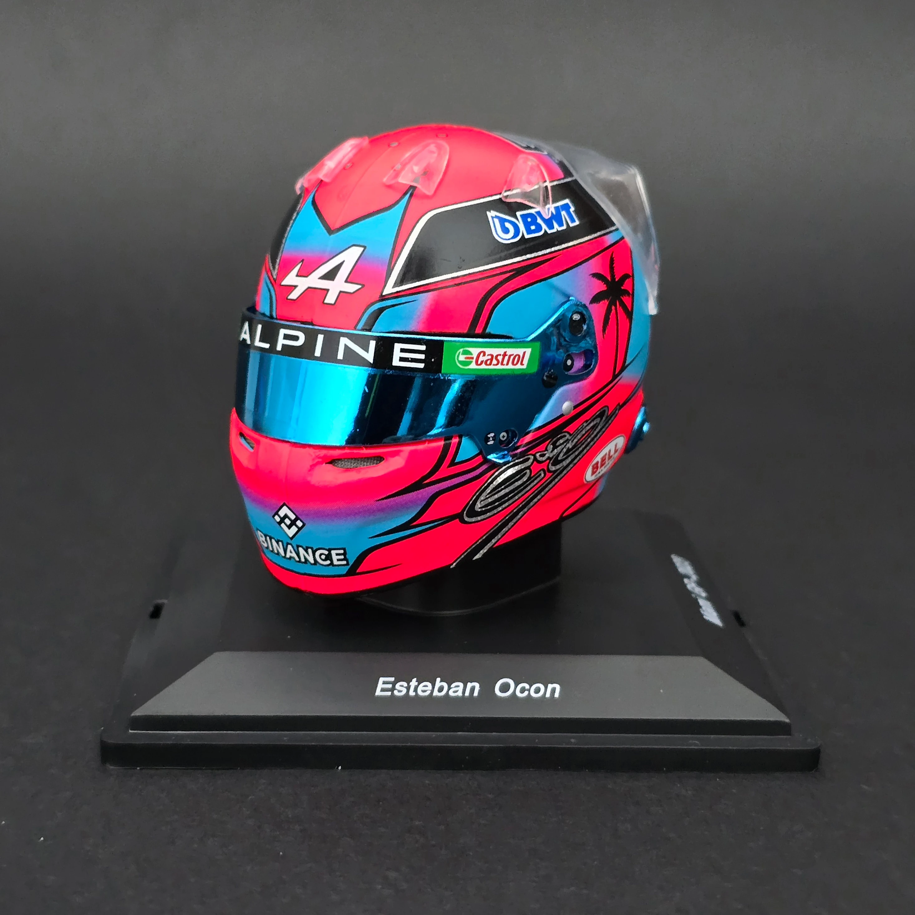 1:5 Spark Esteban Ocon 2023 Kask Figürü 