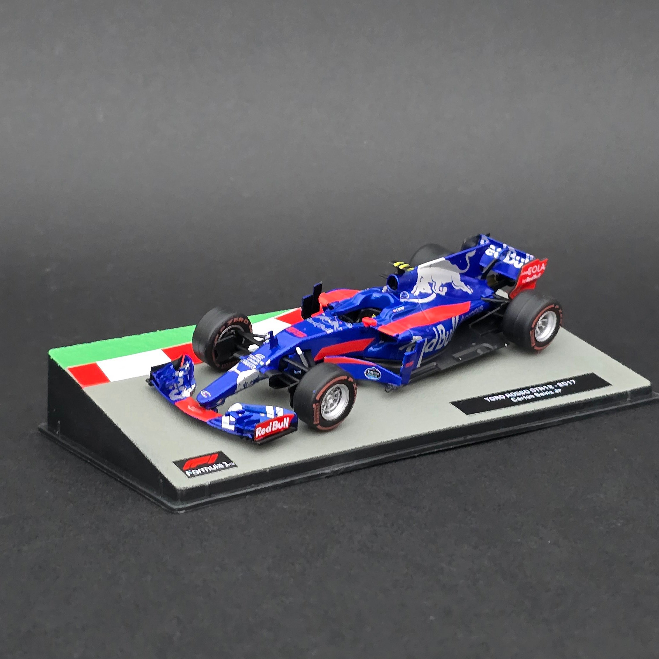 1:43 Toro Rosso STR12 Carlos Sainz 2017