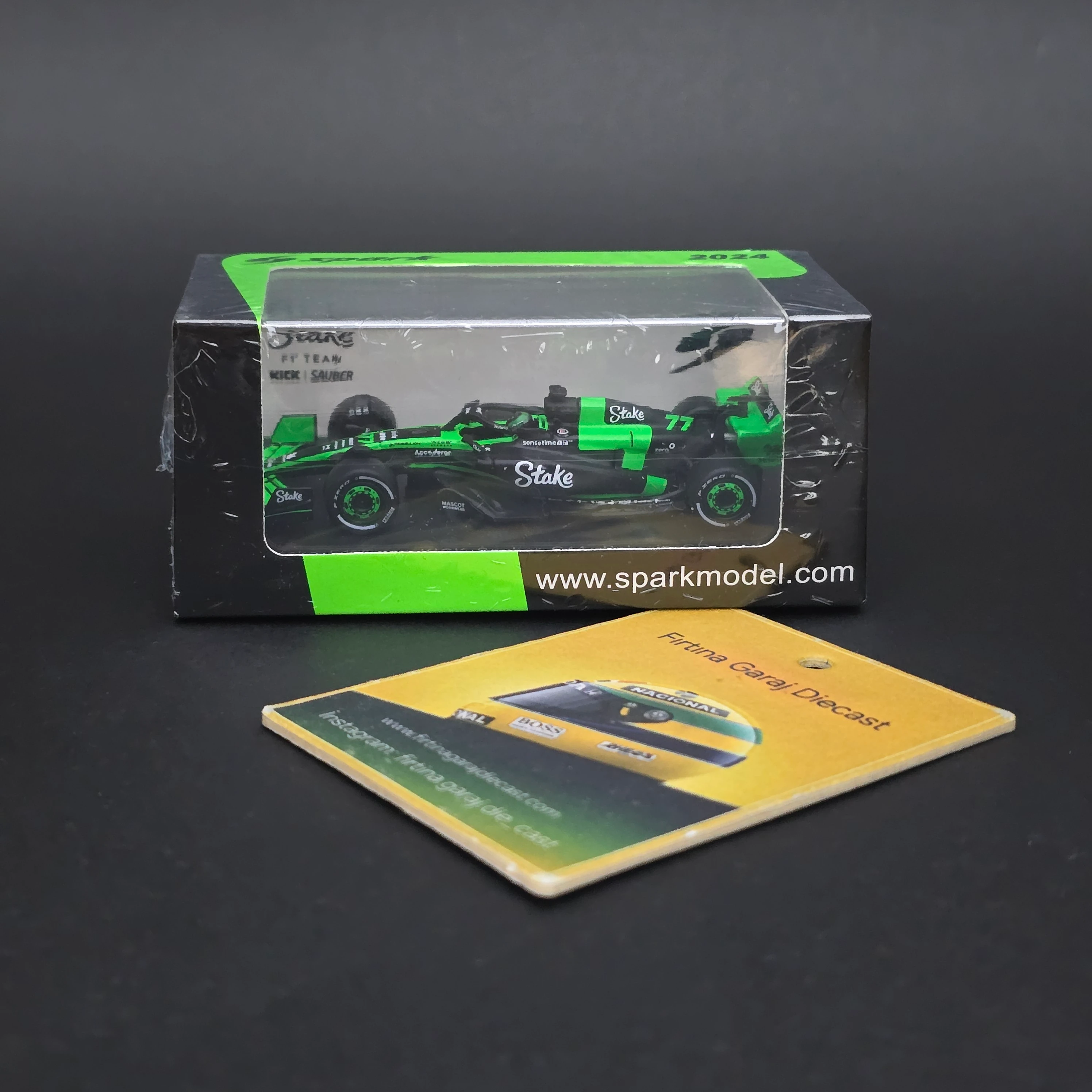 1/64 Spark Kick Sauber Valteri Bottas 2024