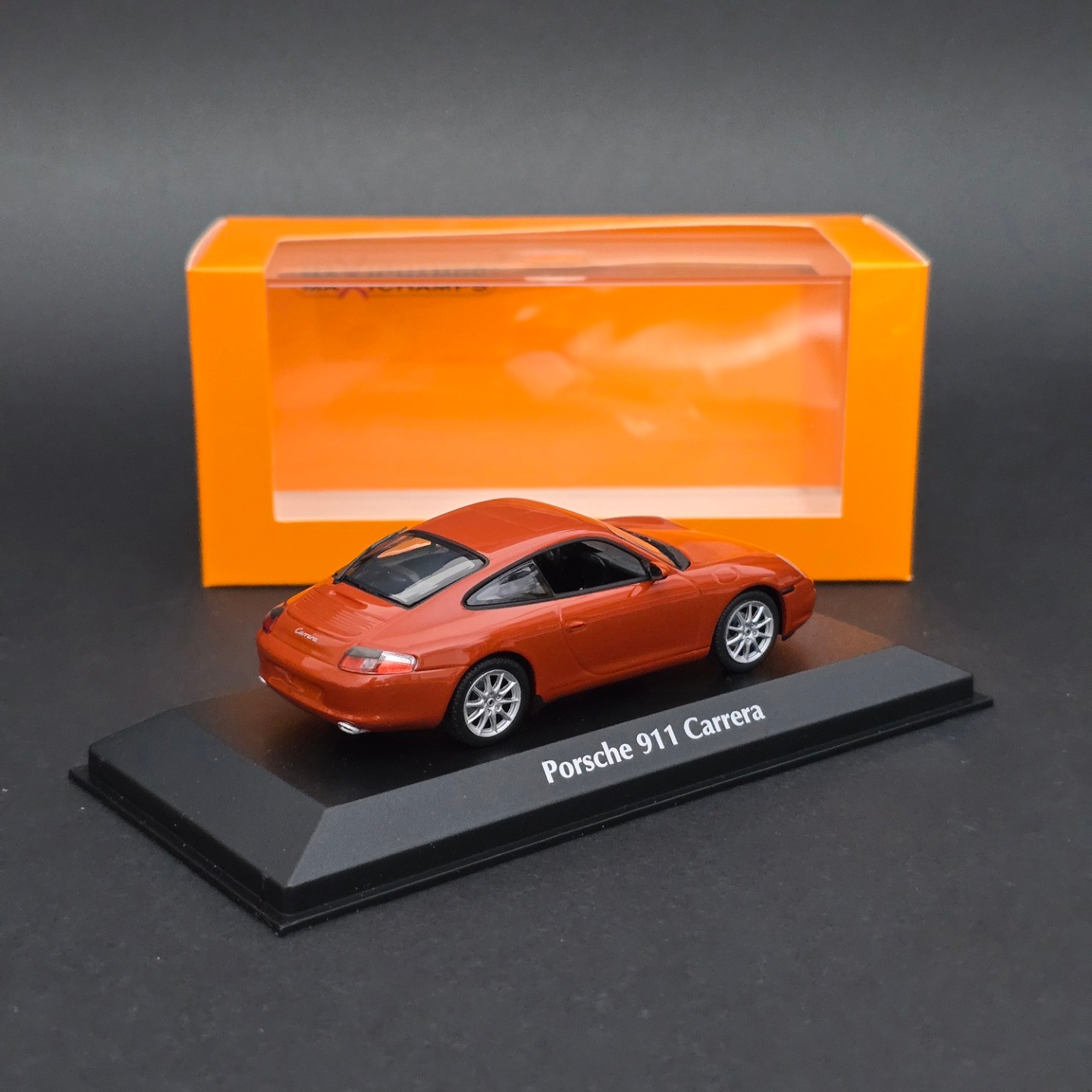 1:42 Maxichamp Porsche 911 Carrera