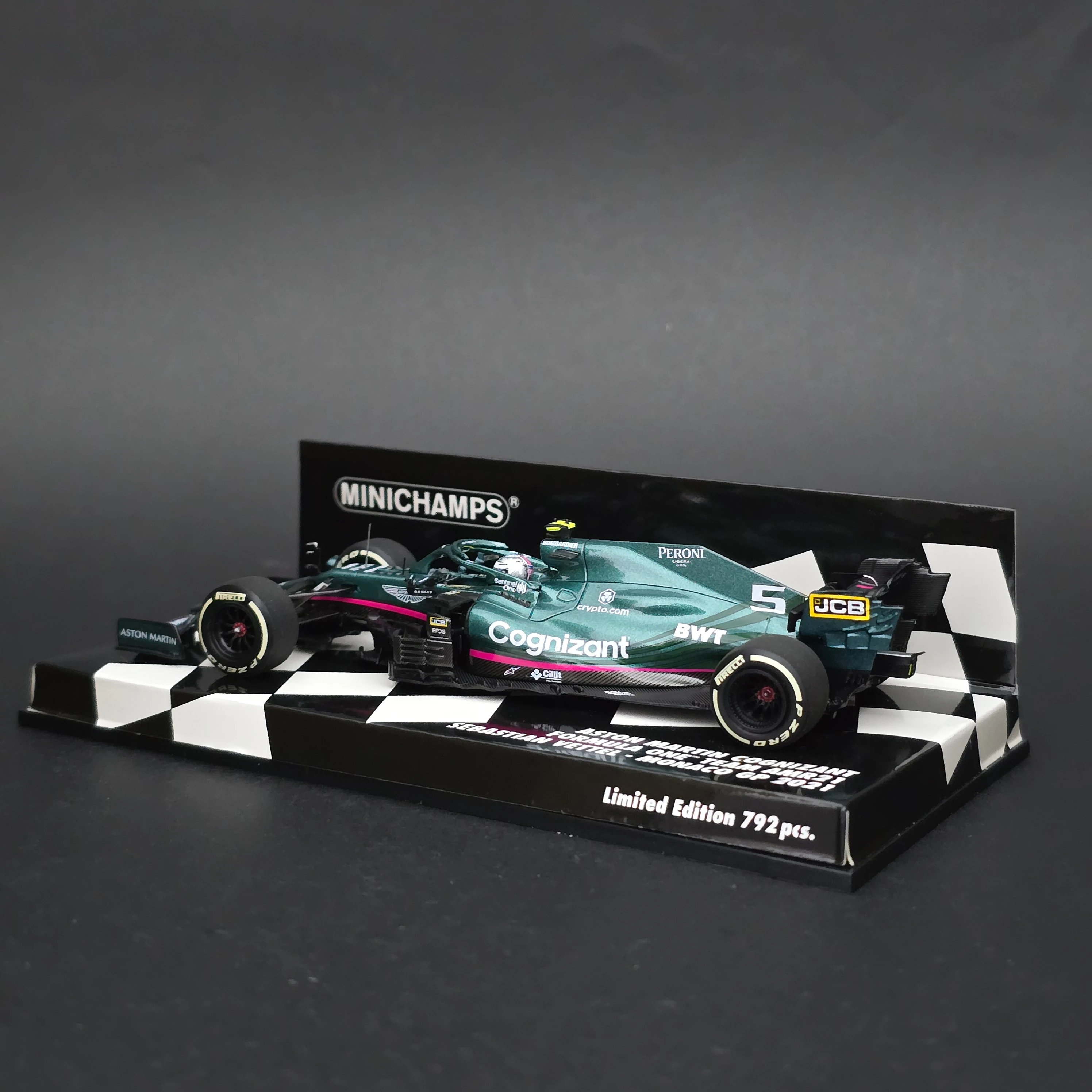 1/43 Minichamps Aston Martin AMR21 Sebastian Vettel 2021