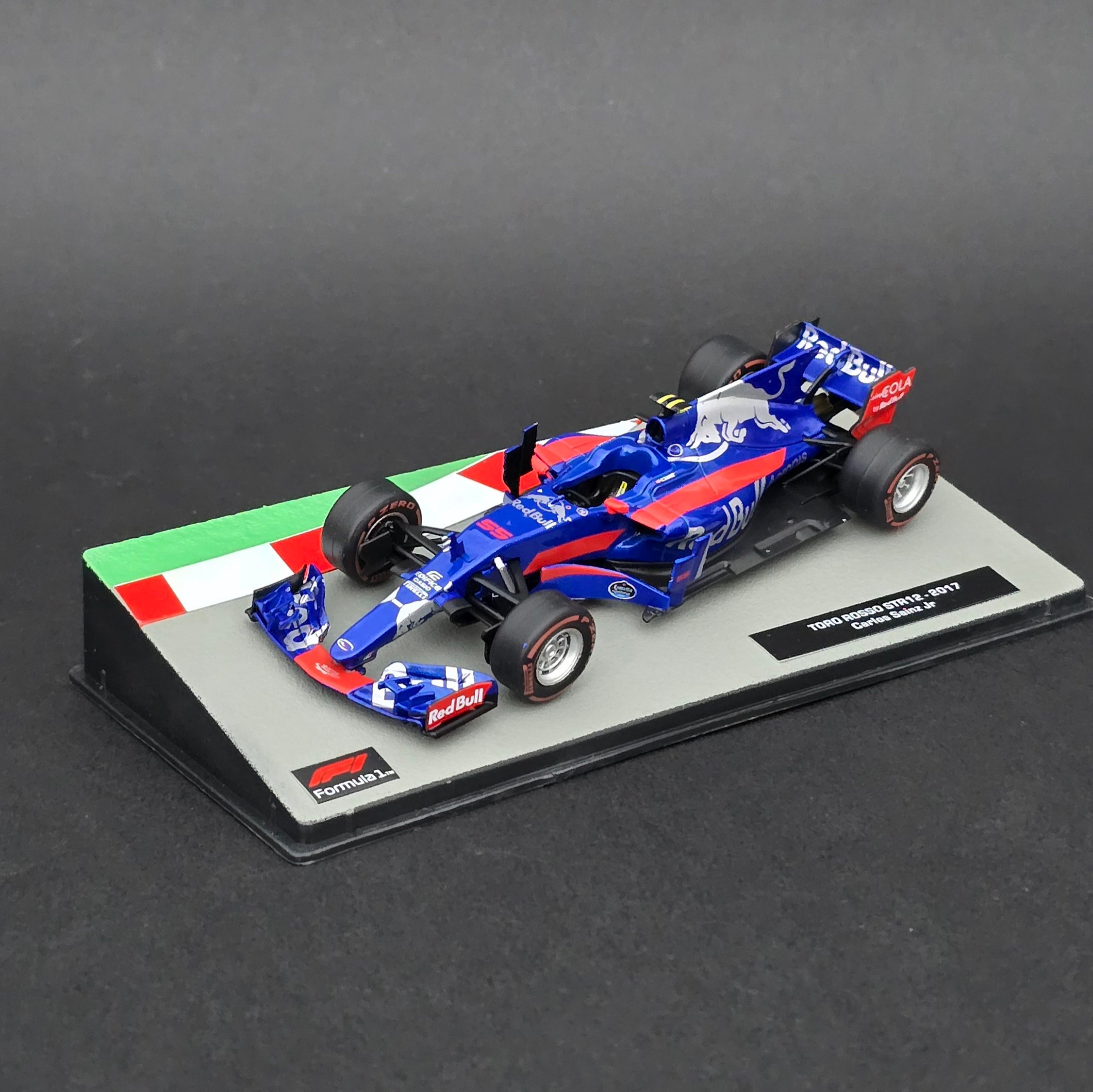 1:43 Toro Rosso STR12 Carlos Sainz 2017