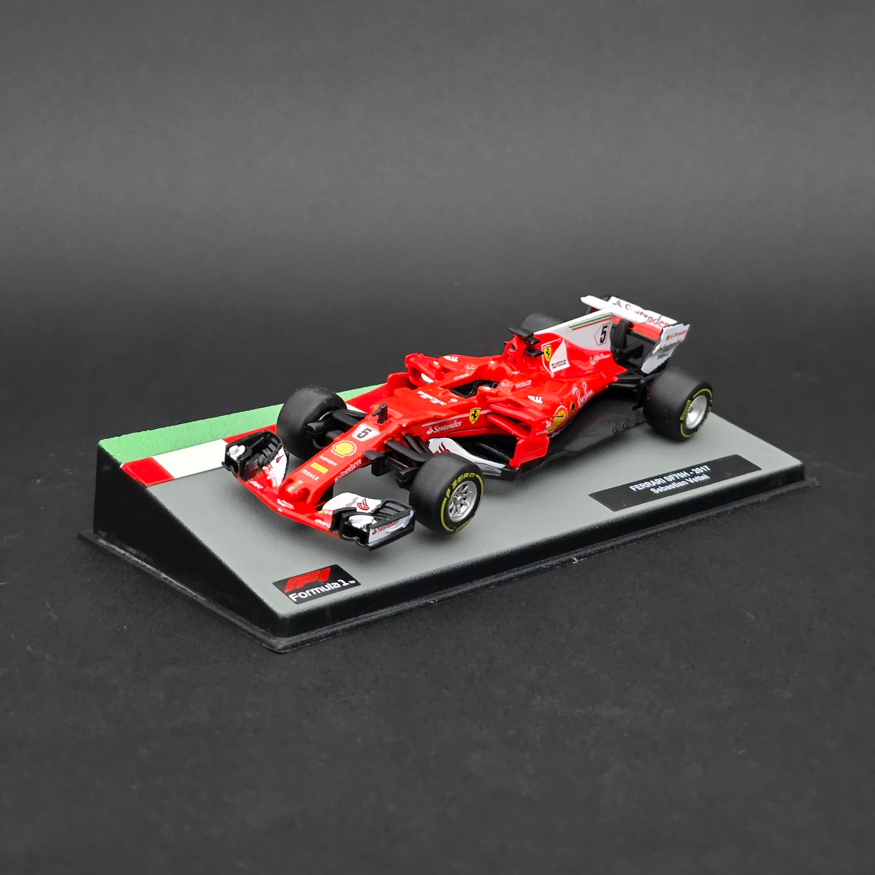 1:43 Ferrari SF70H Sebastian Vettel 2017