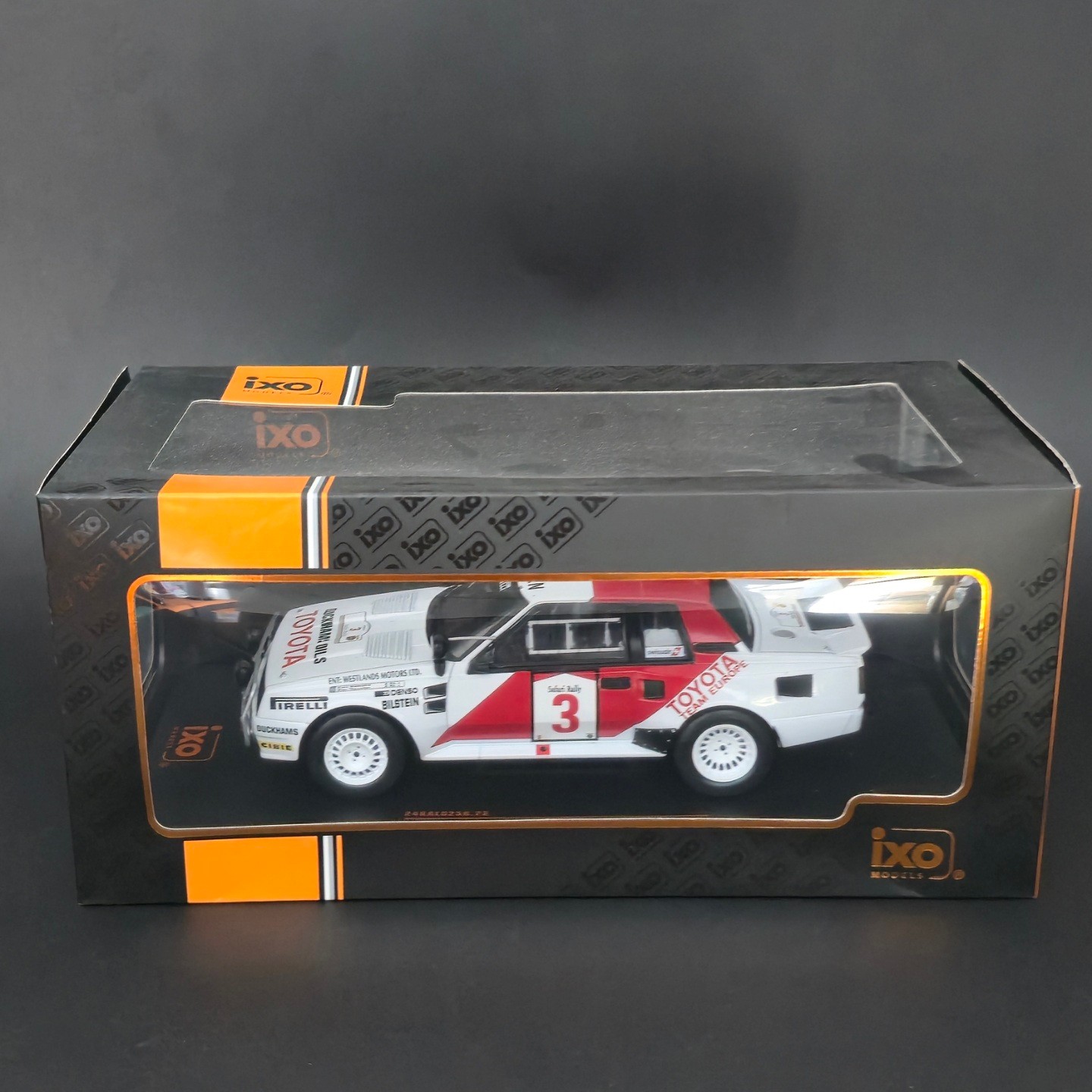 1:24 İxo Toyota Celica TwinCam Turbo 