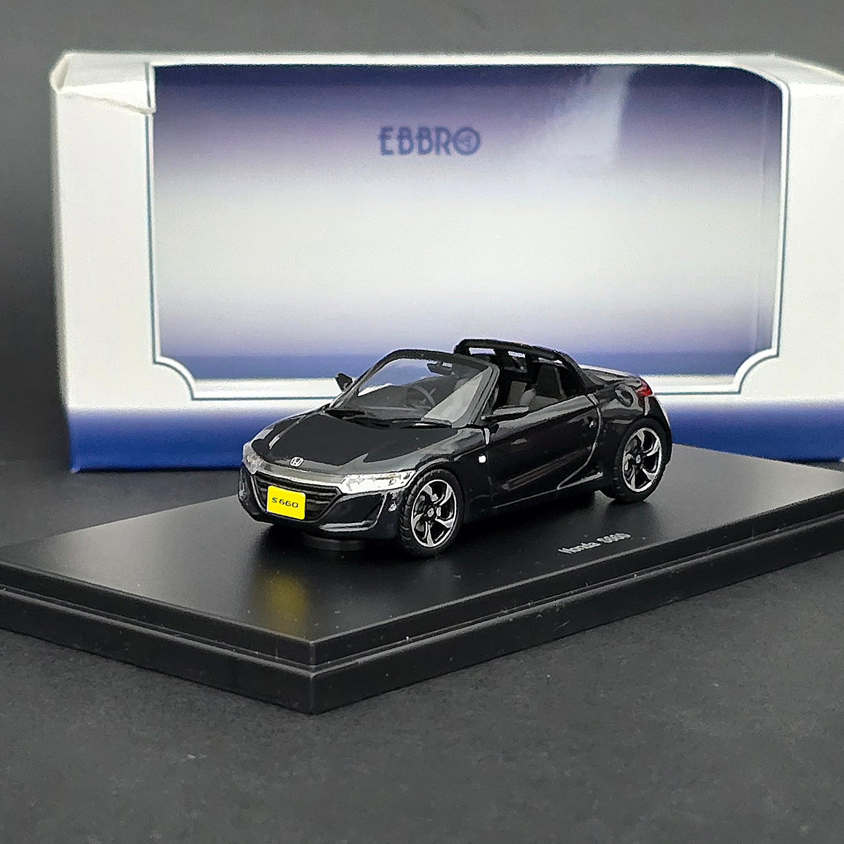 1:43 Ebbro Honda SC60