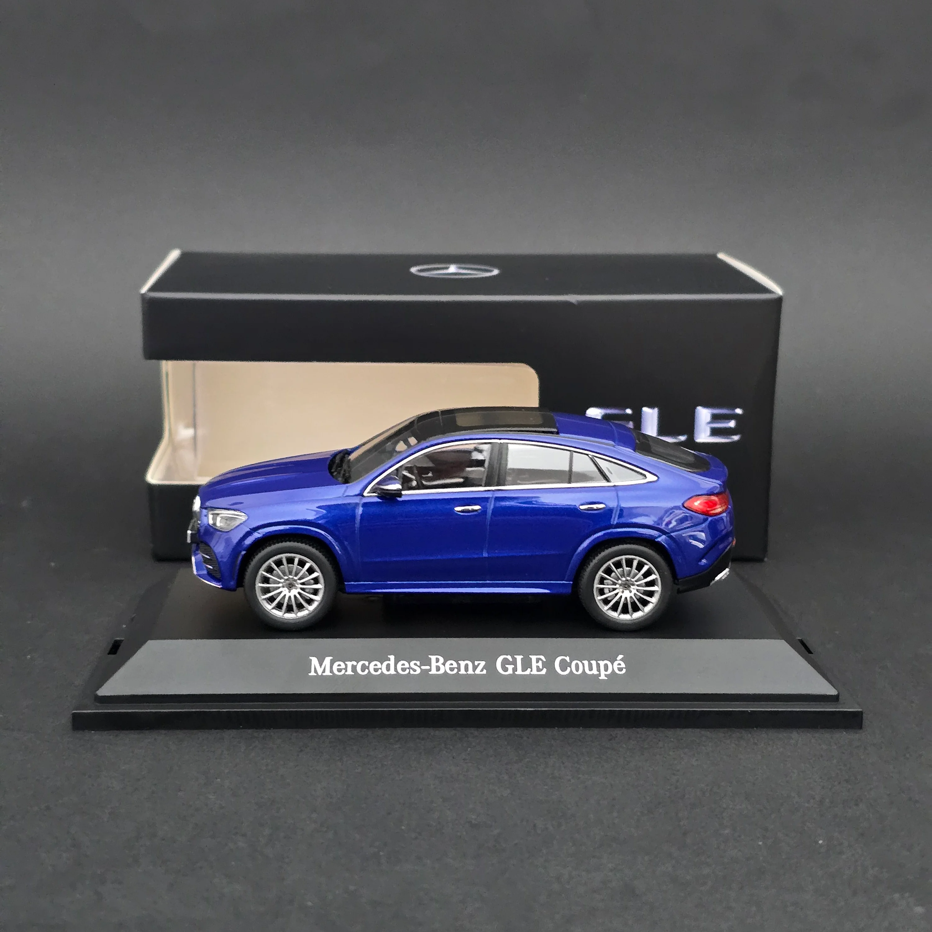 1/43 Mercedes GLE Coupe 