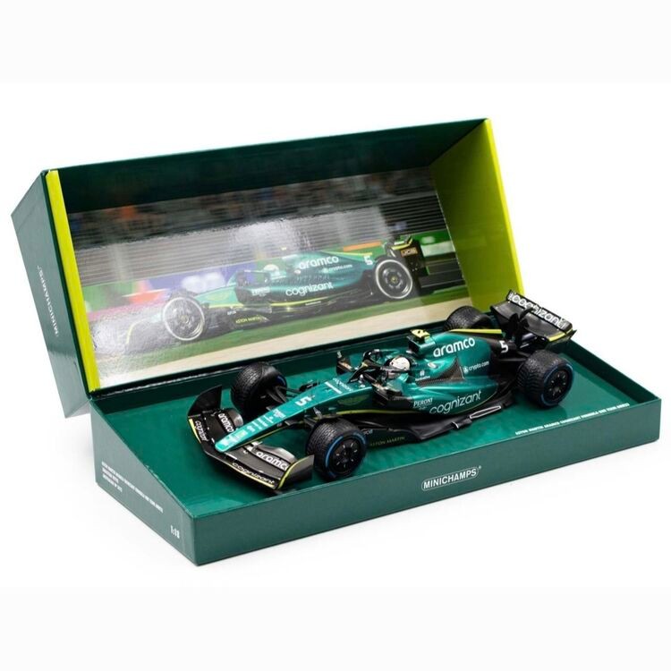 1:18 Aston Martin AMR22 Sebastian Vettel 