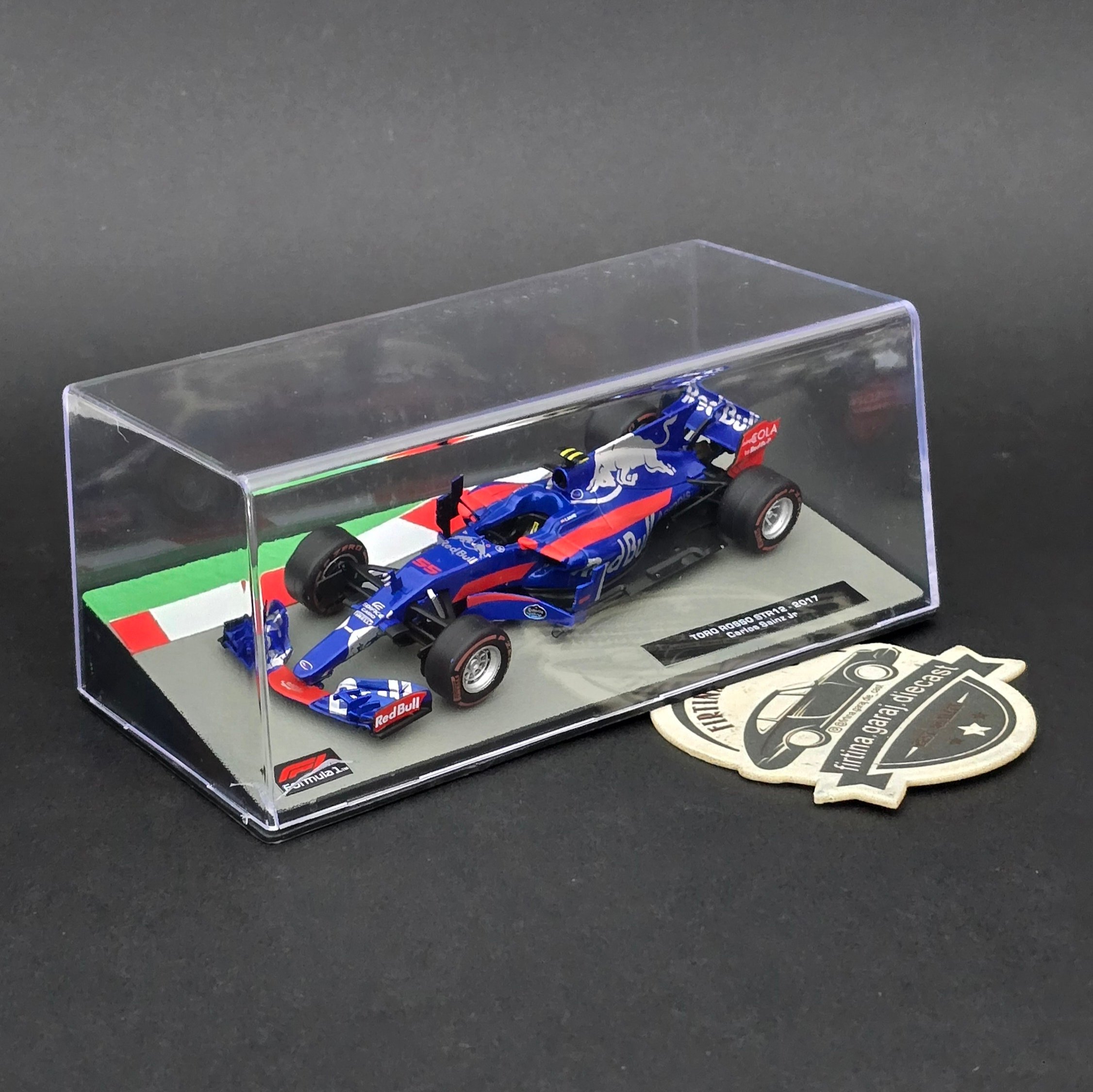 1:43 Toro Rosso STR12 Carlos Sainz 2017