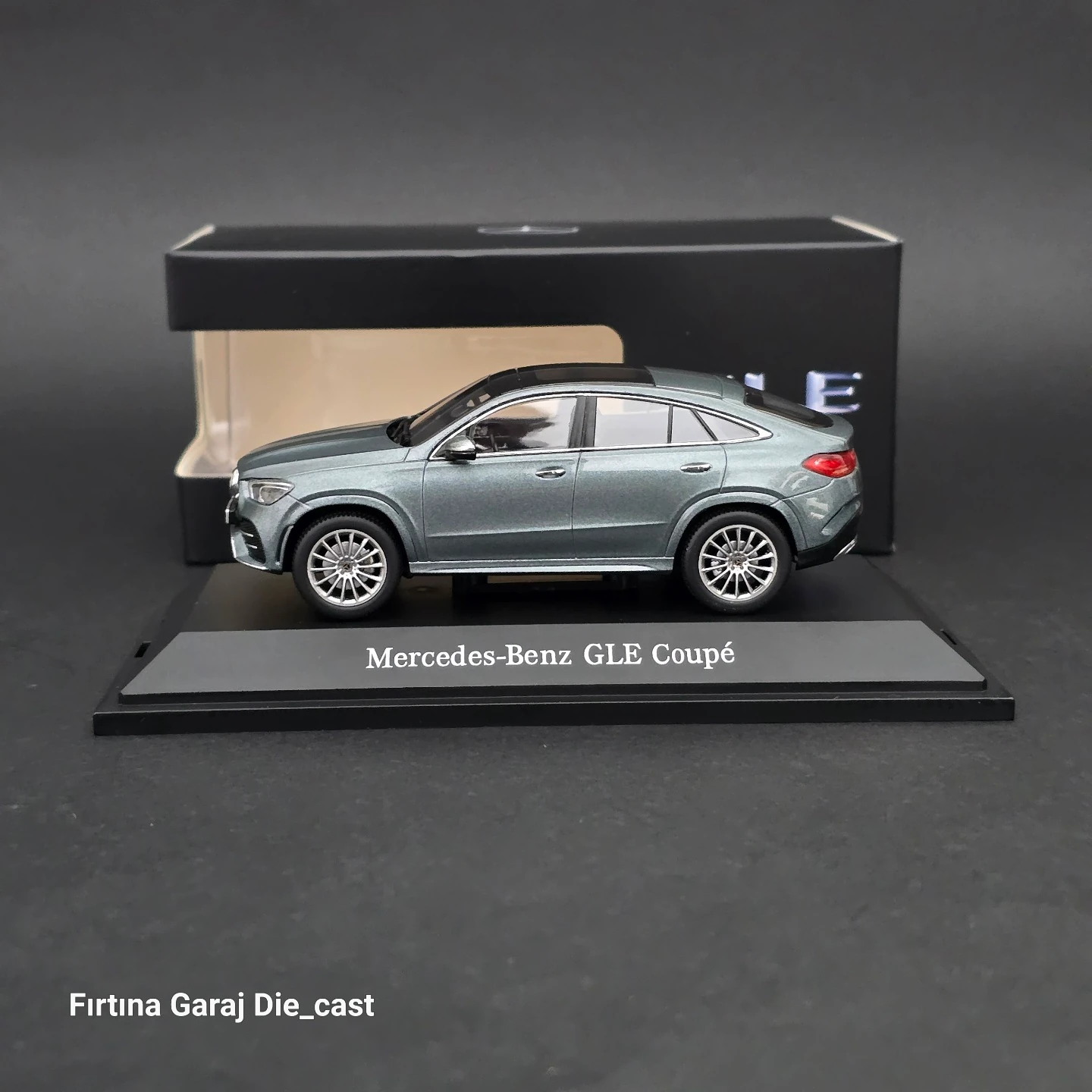 1/43 Mercedes GLE Coupe 